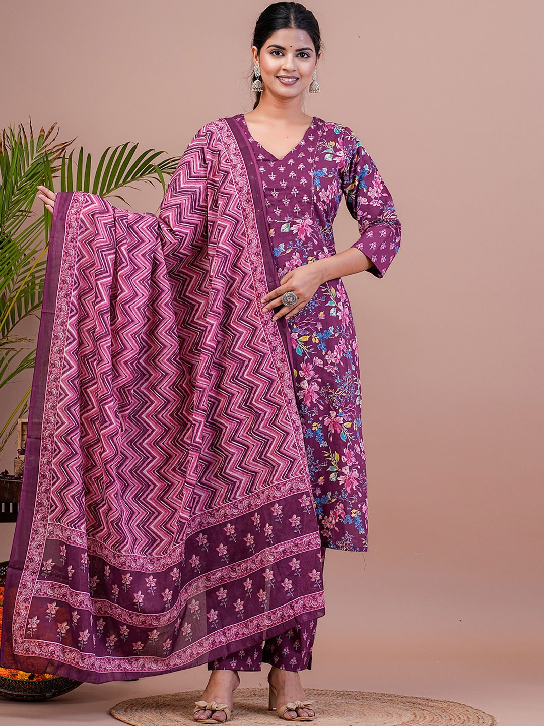 SIGNORIA Floral Printed Regular Pure Cotton Straight Kurta with Trousers & Dupatta, Magenta
SIGNORIA Floral Printed Regular Pure Cotton Straight Kurta with Trousers & Dupatta, Magenta