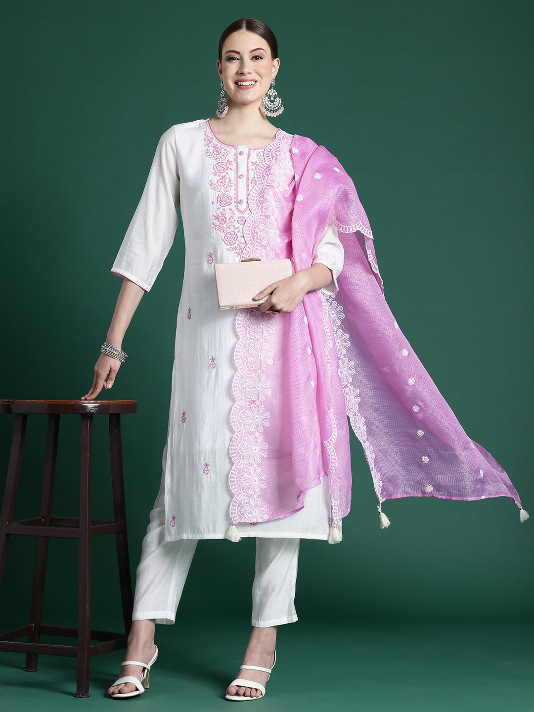 Indo Era Women Floral Embroidered Regular Thread Work Kurta with Trousers & With Dupatta, White
Indo Era Women Floral Embroidered Regular Thread Work Kurta with Trousers & With Dupatta, White