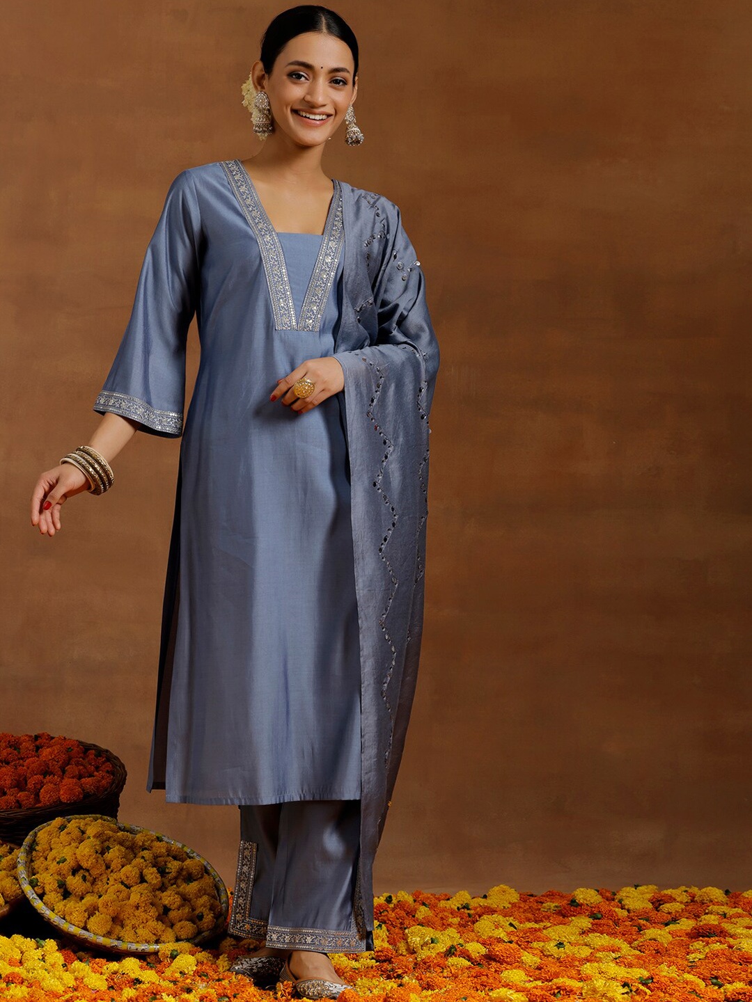 Libas Ethnic Motifs Yoke Design Regular Sequinned Kurta With Trousers & Dupatta, Grey
Libas Ethnic Motifs Yoke Design Regular Sequinned Kurta With Trousers & Dupatta, Grey