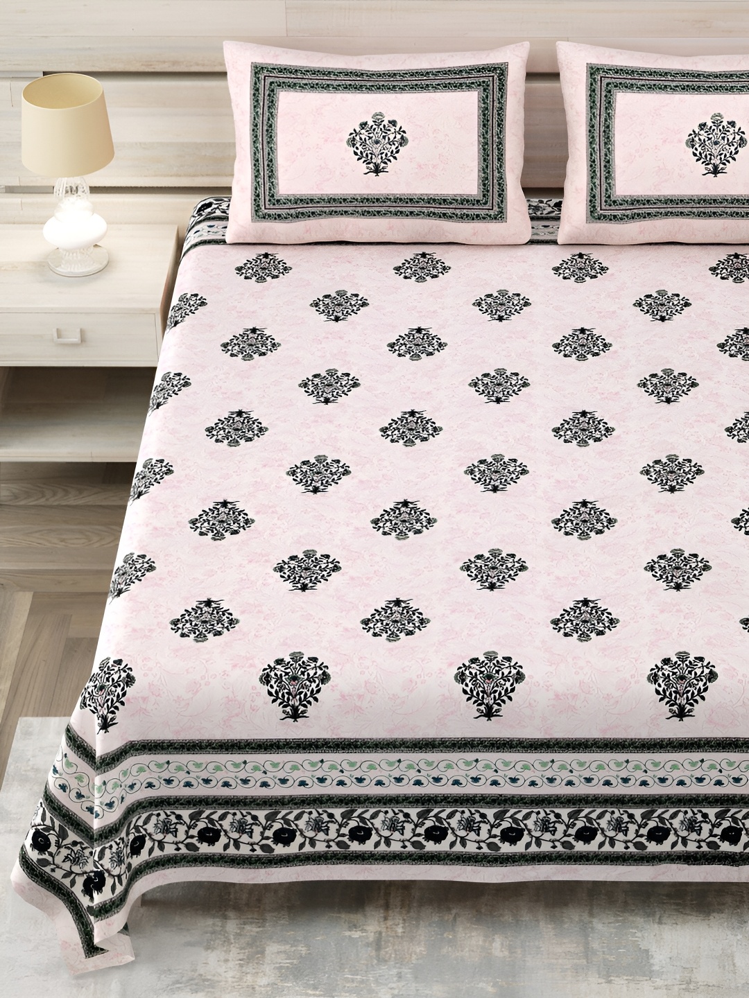 SHOOLIN Pink & Black Floral Printed Pure Cotton 144 TC King Bedsheet with 2 Pillow Covers
SHOOLIN Pink & Black Floral Printed Pure Cotton 144 TC King Bedsheet with 2 Pillow Covers