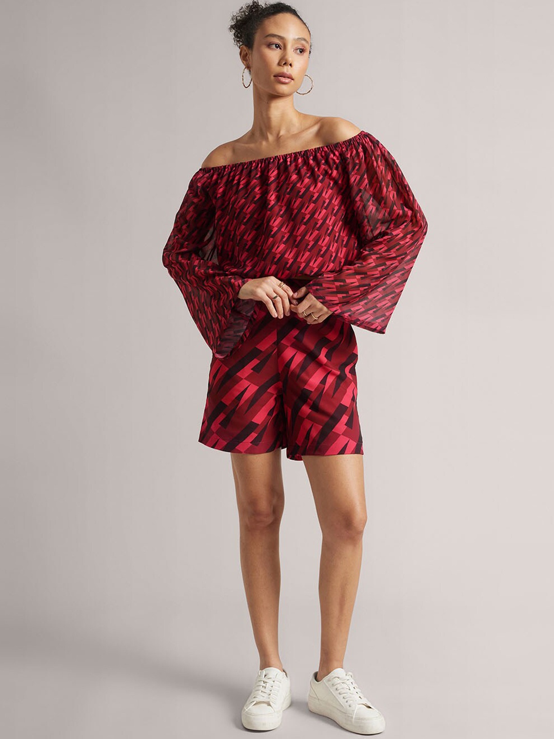 Zaccai Women's Georgette Geometric Printed Off-Shoulder Top With Shorts Co-Ord, Pink
Zaccai Women's Georgette Geometric Printed Off-Shoulder Top With Shorts Co-Ord, Pink