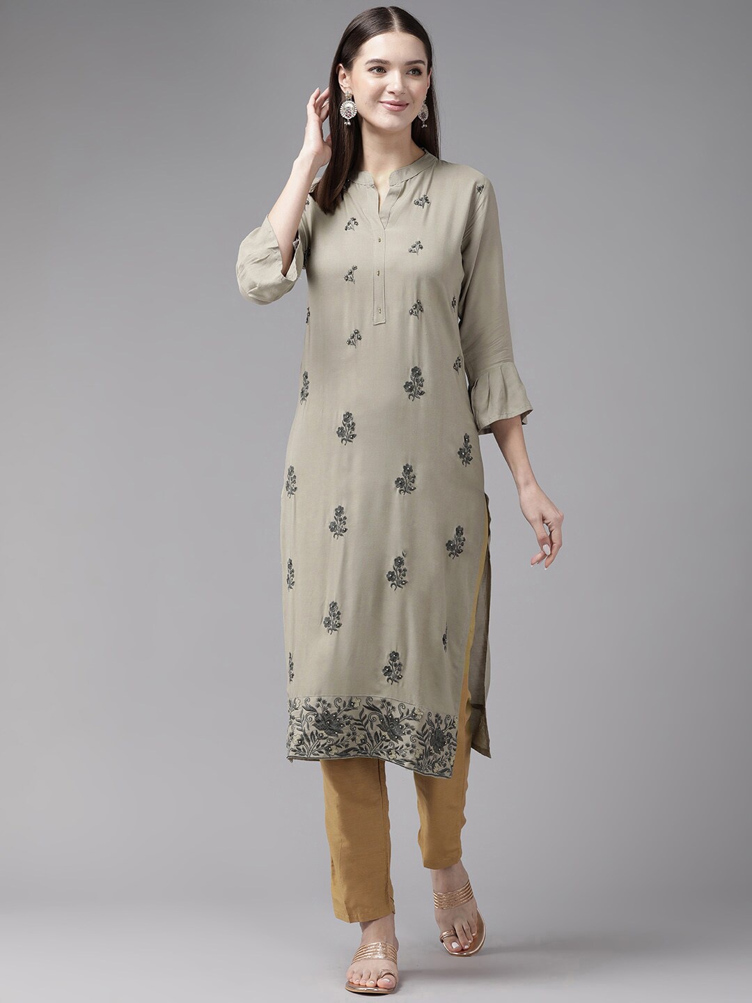 BAESD Ethnic Motifs Embroidered Mandarin Collar Flared Sleeves Thread Work A-Line Kurta, Grey
BAESD Ethnic Motifs Embroidered Mandarin Collar Flared Sleeves Thread Work A-Line Kurta, Grey