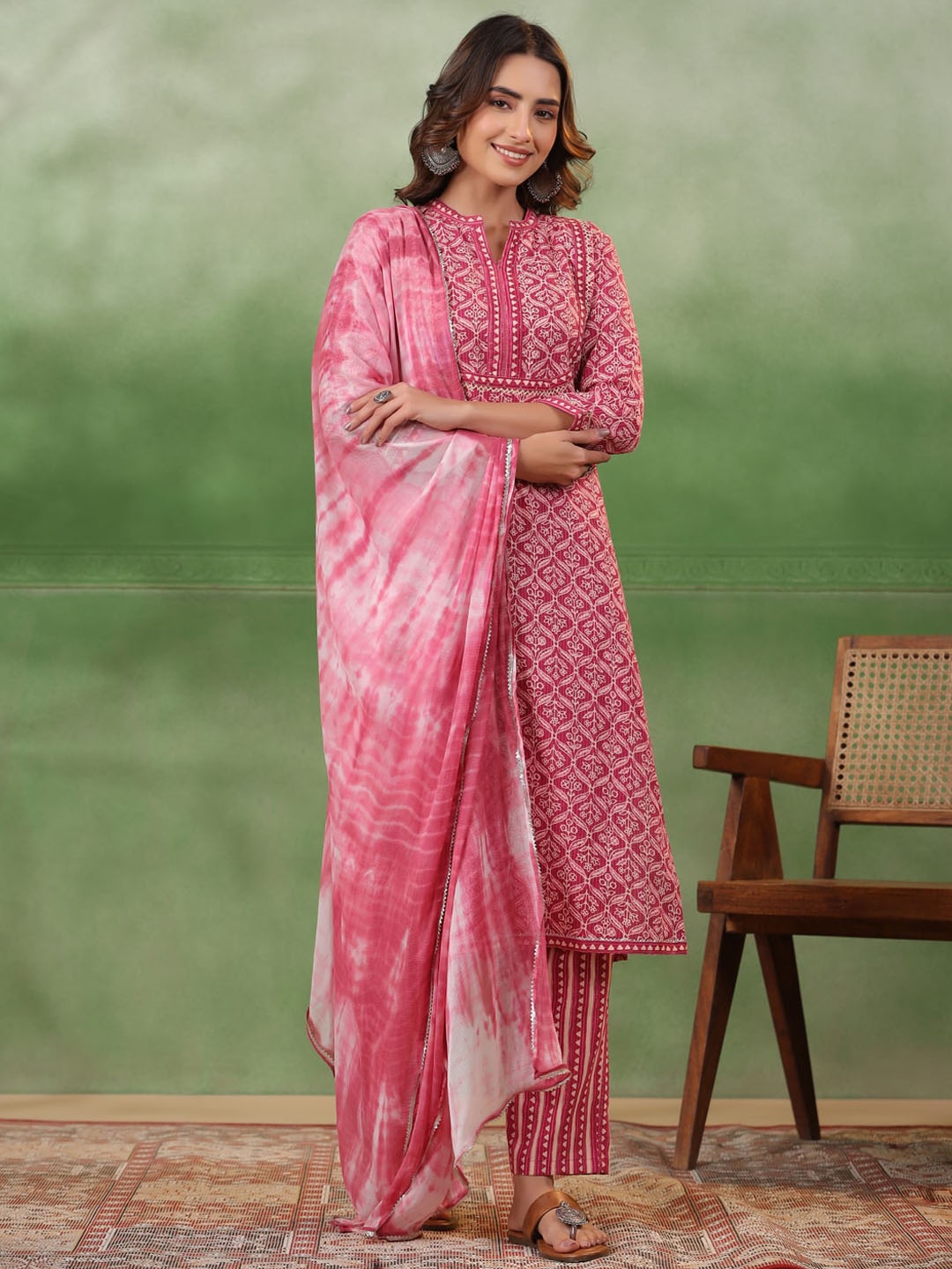 Sangria Floral Printed Band Collar Pure Cotton Straight Kurta With Trousers & Dupatta, Pink
Sangria Floral Printed Band Collar Pure Cotton Straight Kurta With Trousers & Dupatta, Pink