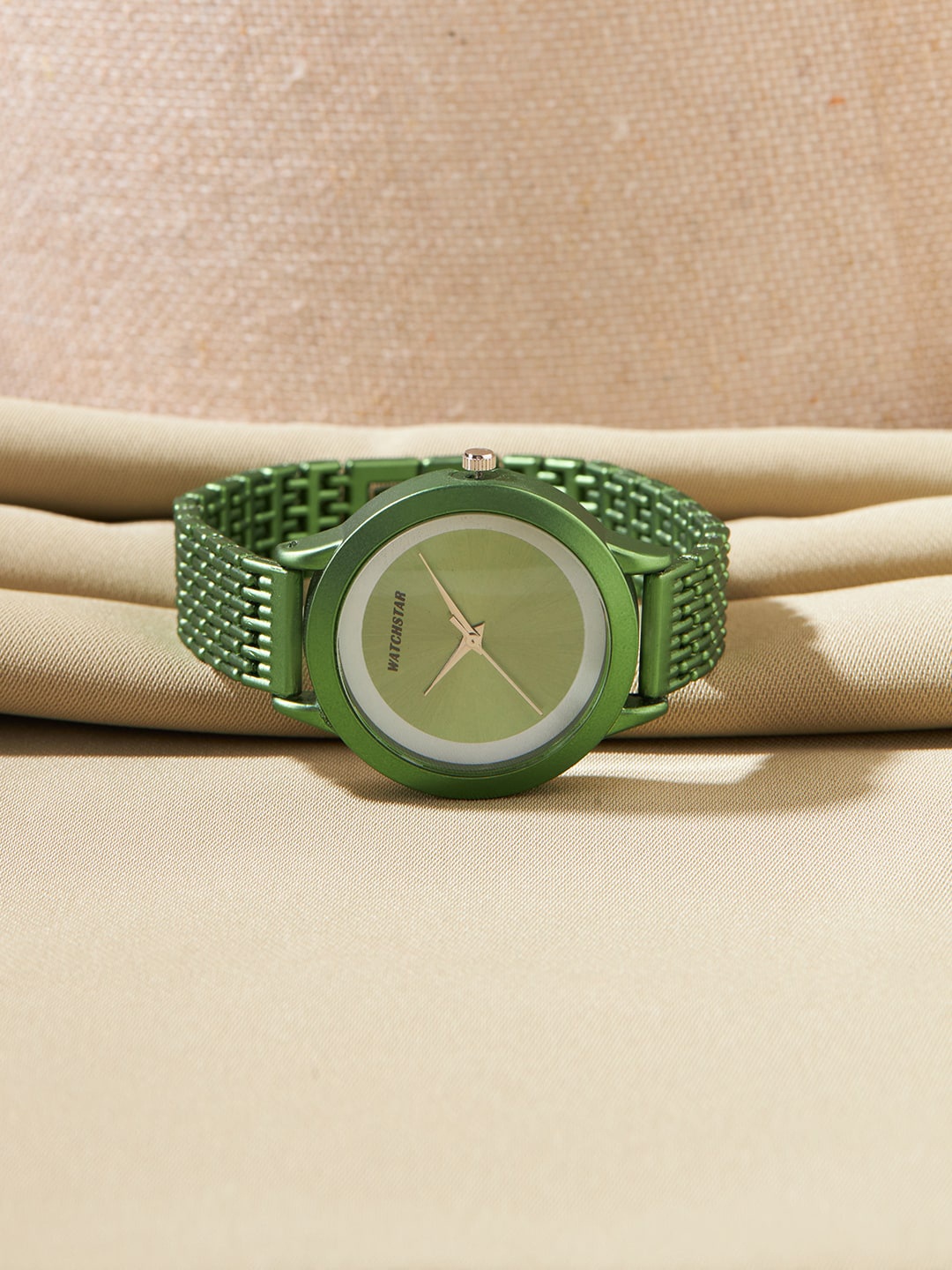 WATCHSTAR Steel Watch Women Textured Dial & Stainless Steel Straps Analogue Laxi GreenDL, Green
WATCHSTAR Steel Watch Women Textured Dial & Stainless Steel Straps Analogue Laxi GreenDL, Green