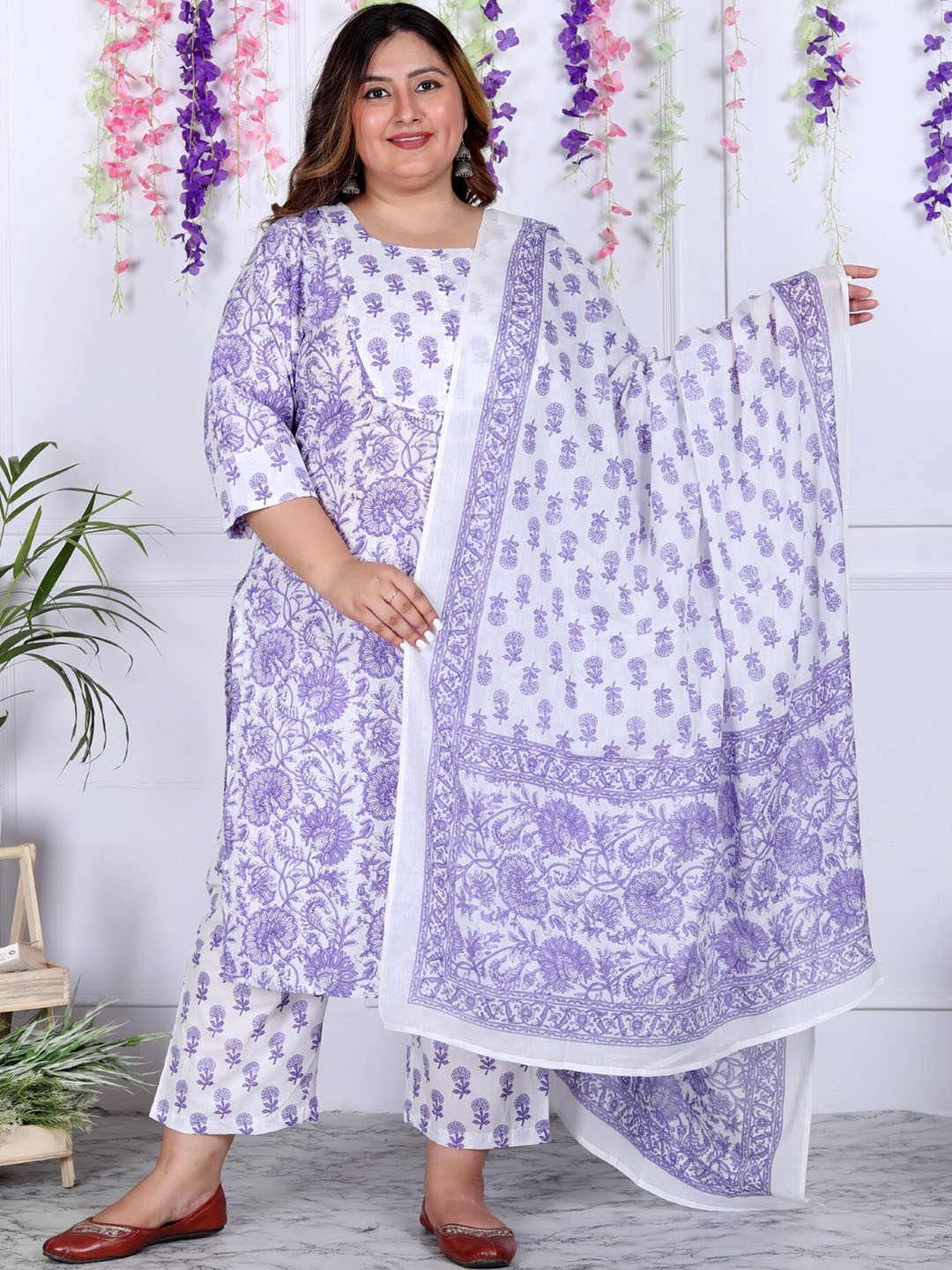 KALINI Plus Size Floral Printed Pure Cotton Straight Kurta With Trousers & Dupatta, White
KALINI Plus Size Floral Printed Pure Cotton Straight Kurta With Trousers & Dupatta, White