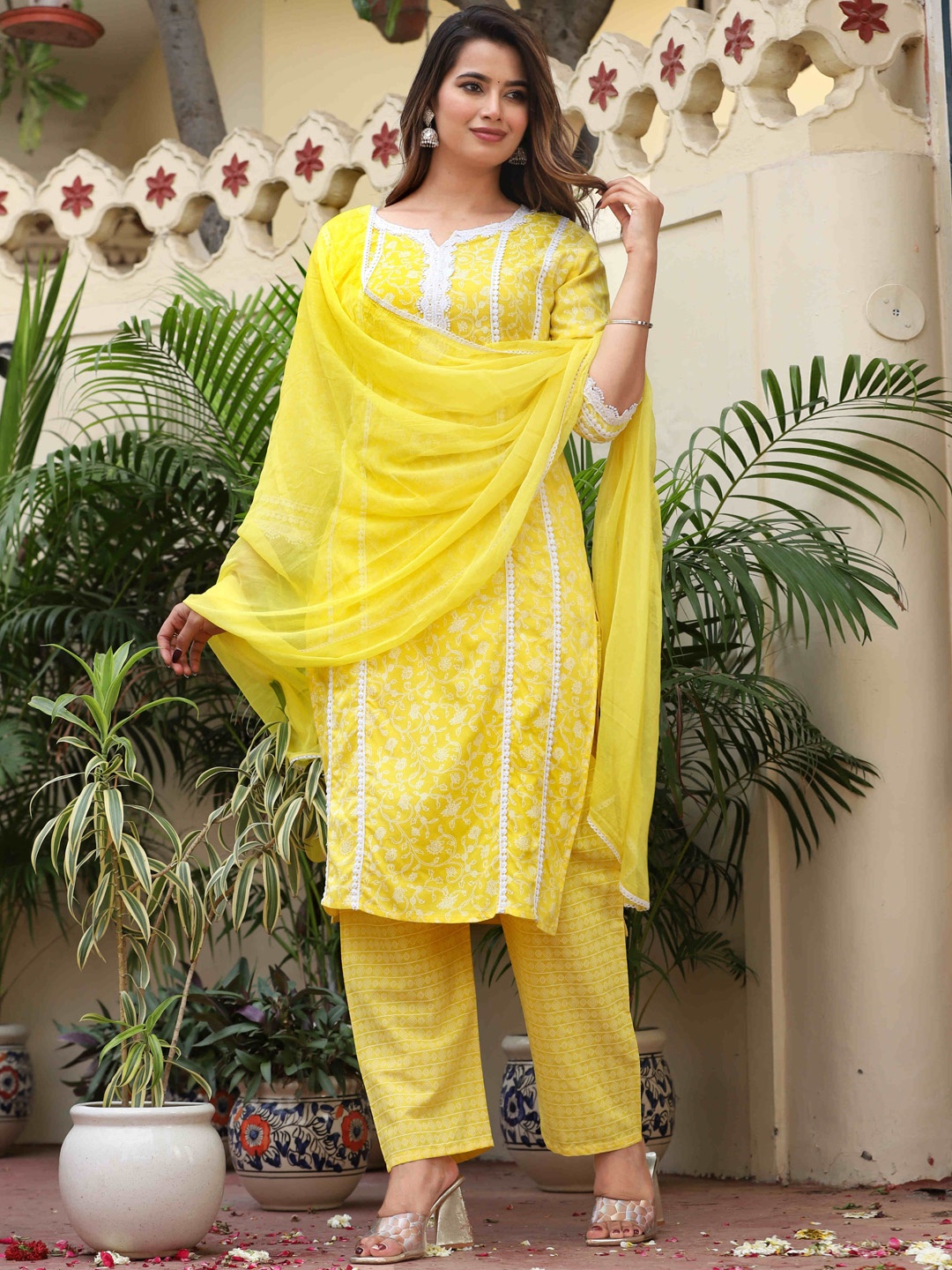 SINGNI Ethnic Motifs Printed Thread Work Straight Kurta With Trousers & Dupatta, Yellow
SINGNI Ethnic Motifs Printed Thread Work Straight Kurta With Trousers & Dupatta, Yellow