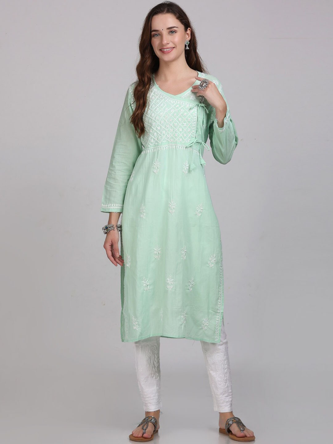 KHAKA Paisley Embroidered V-Neck Chikankari Pure Cotton Straight Kurta with Trousers, Green
KHAKA Paisley Embroidered V-Neck Chikankari Pure Cotton Straight Kurta with Trousers, Green