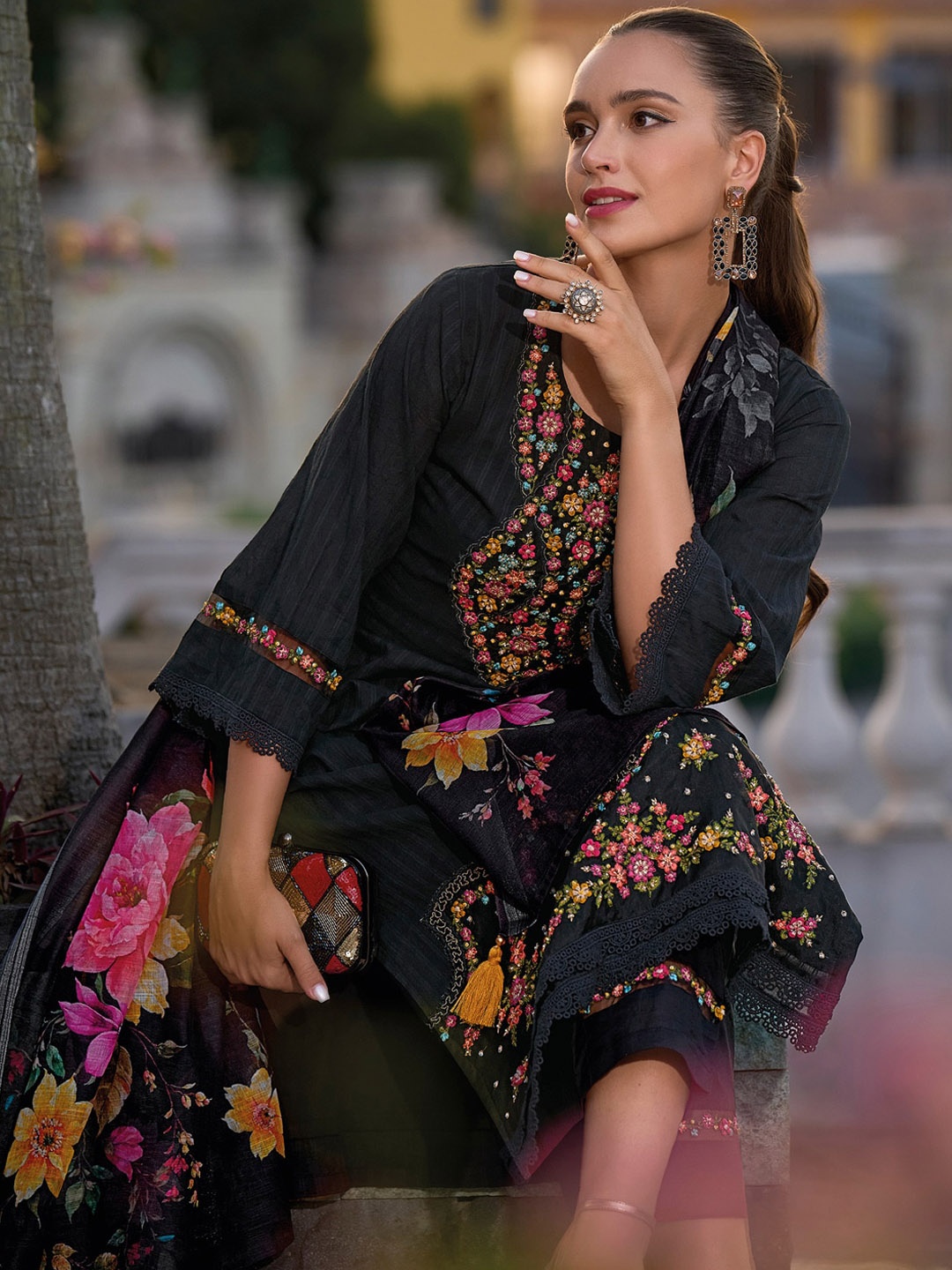 Indo Era Floral Embroidered Regular Thread Work Pure Cotton Straight Kurta Set, Black
Indo Era Floral Embroidered Regular Thread Work Pure Cotton Straight Kurta Set, Black