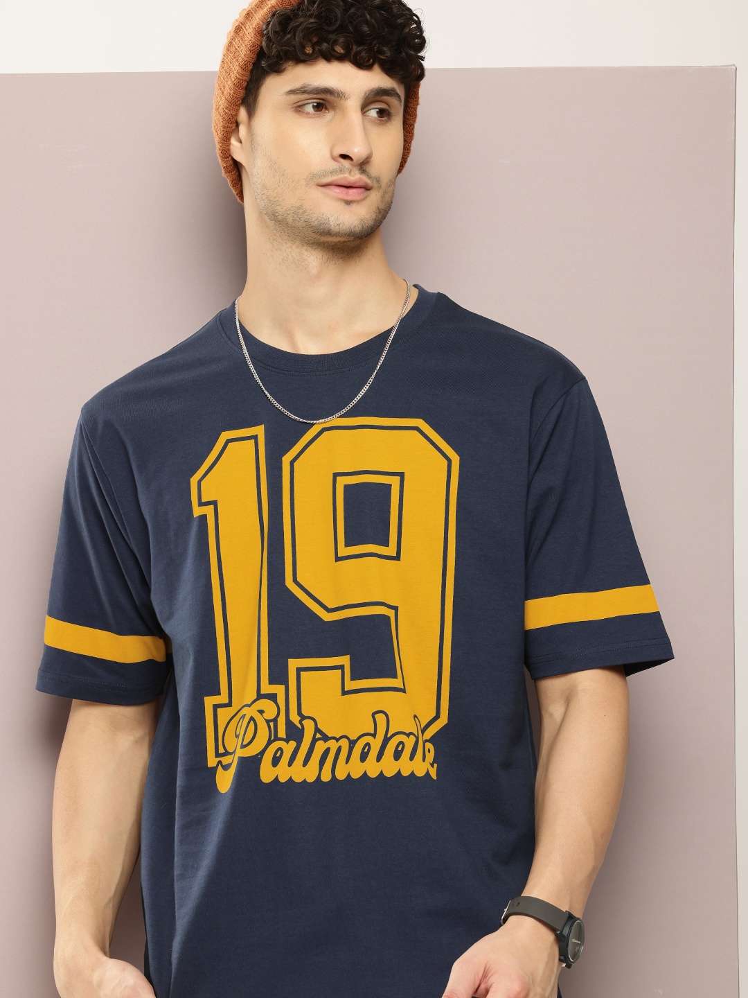 DILLINGER Men Typography Printed Drop-Shoulder Sleeves Oversized Pure Cotton T-shirt, Navy blue
DILLINGER Men Typography Printed Drop-Shoulder Sleeves Oversized Pure Cotton T-shirt, Navy blue