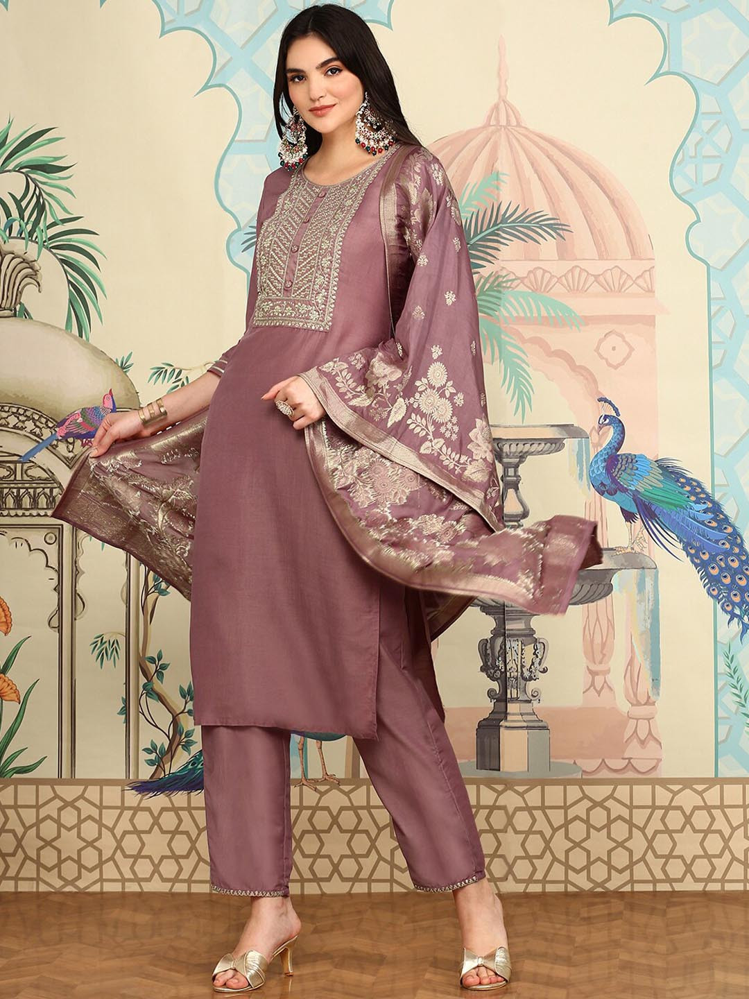 Ishin Brown Floral Embroidered Sequinned Straight Kurta With Trousers & Dupatta
Ishin Brown Floral Embroidered Sequinned Straight Kurta With Trousers & Dupatta