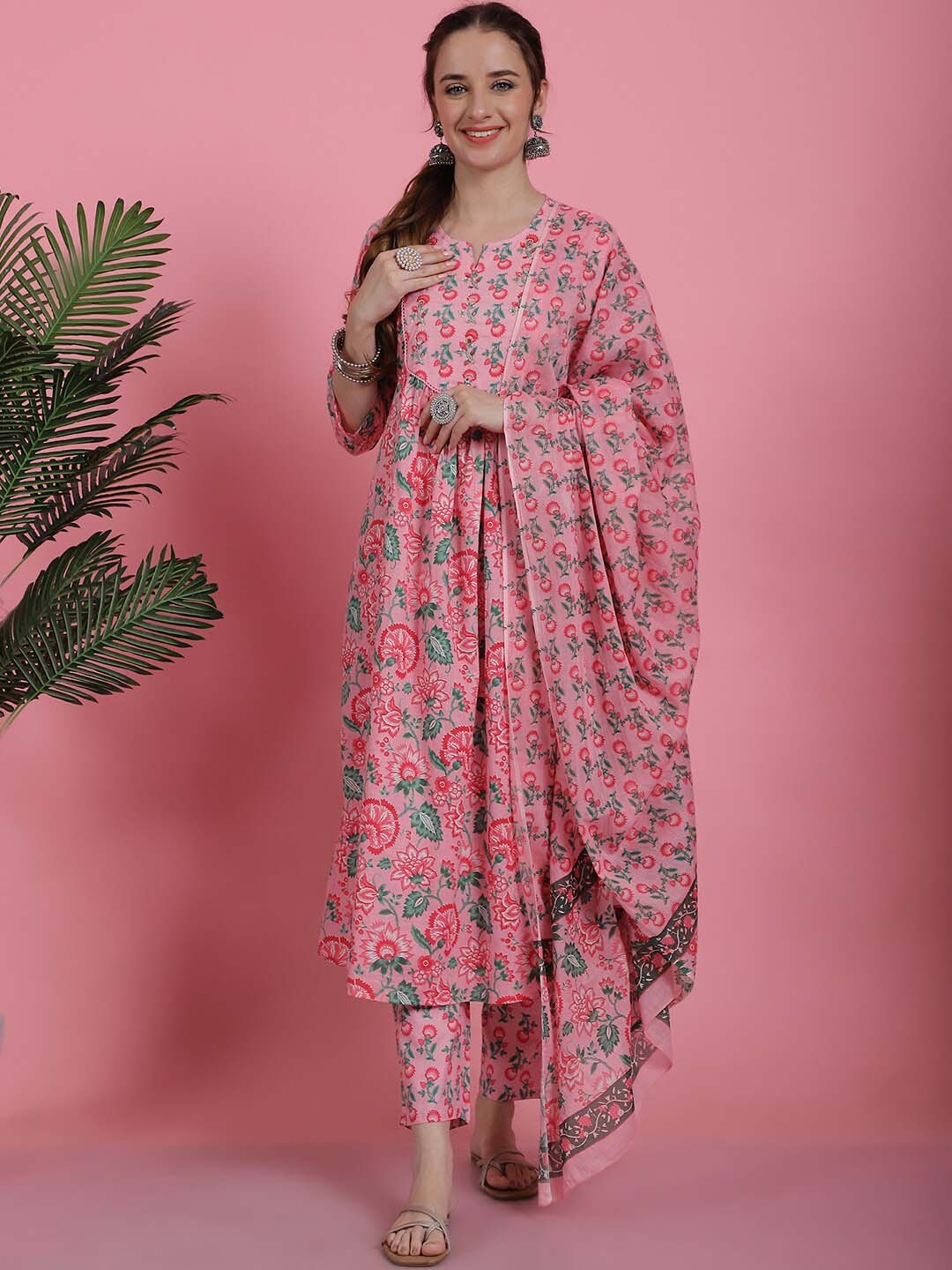 Prakrti Pink Floral Printed Sequinned Pure Cotton Straight Kurta With Trousers & Dupatta
Prakrti Pink Floral Printed Sequinned Pure Cotton Straight Kurta With Trousers & Dupatta