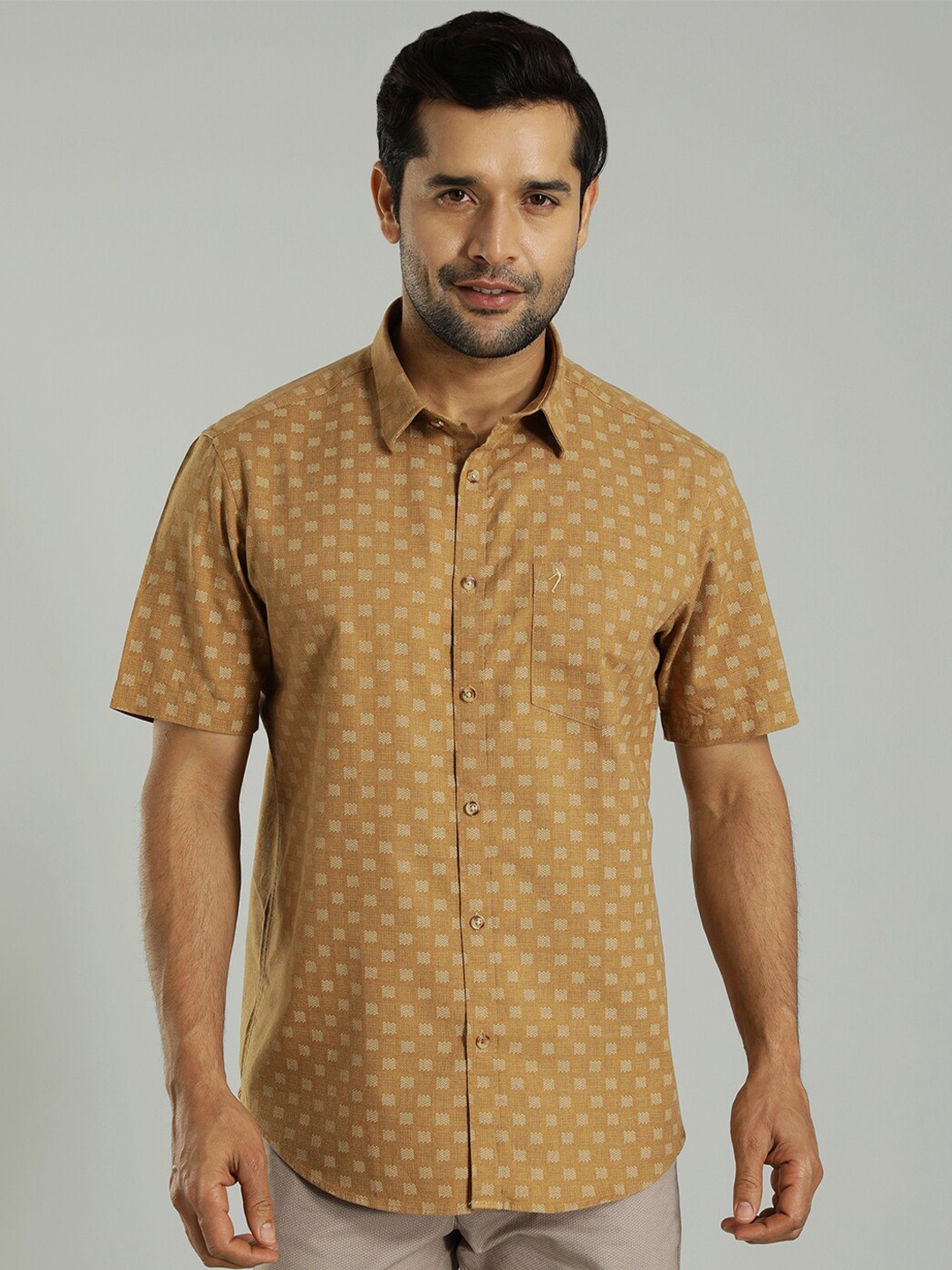 Indian Terrain Slim Fit Printed Spread Collar Short Sleeves Cotton Casual Shirt, Brown
Indian Terrain Slim Fit Printed Spread Collar Short Sleeves Cotton Casual Shirt, Brown