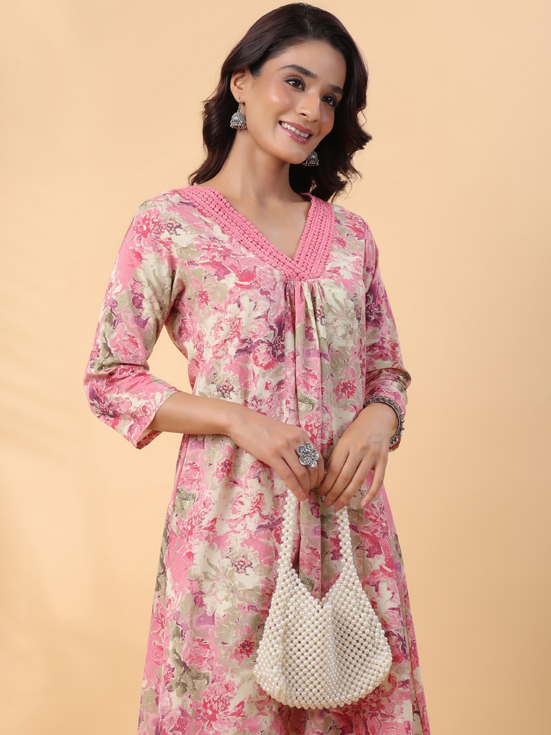Janasya Floral Printed V-Neck Pleated Pure Cotton Straight Kurta With Trousers, Cream
Janasya Floral Printed V-Neck Pleated Pure Cotton Straight Kurta With Trousers, Cream