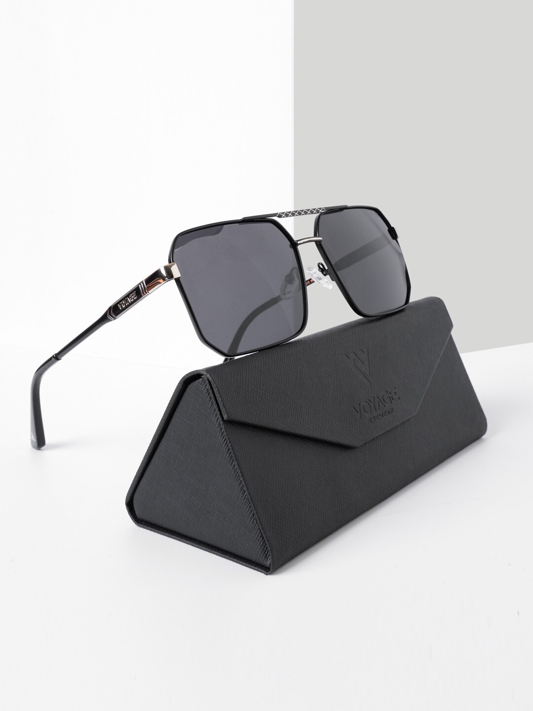 Voyage Unisex Wayfarer Sunglasses with Polarised and UV Protected Lens-VY221010PMG5301, Black
Voyage Unisex Wayfarer Sunglasses with Polarised and UV Protected Lens-VY221010PMG5301, Black