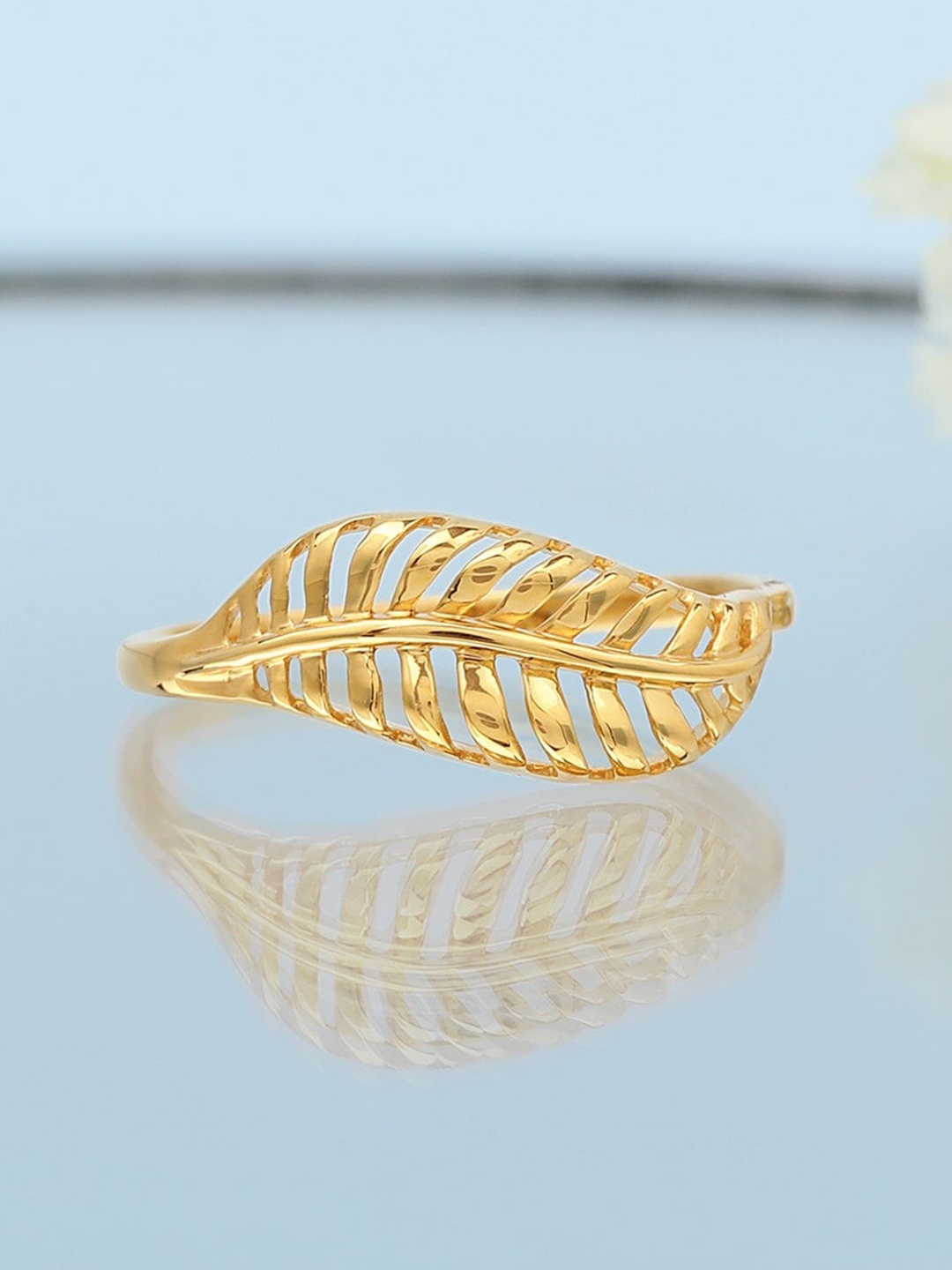 CANDERE A KALYAN JEWELLERS COMPANY BIS Hallmark 18KT (750) Gold Finger Ring-1.94 gm
CANDERE A KALYAN JEWELLERS COMPANY BIS Hallmark 18KT (750) Gold Finger Ring-1.94 gm