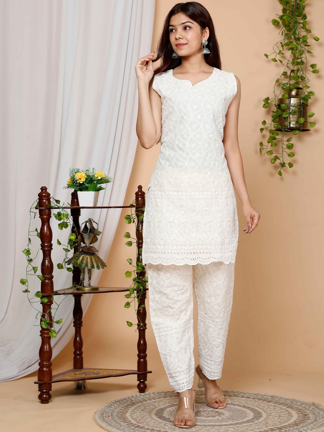MIRAVAN Floral Embroidered V-Neck Chikankari Pure Cotton Chikankari Straight Kurti, Beige
MIRAVAN Floral Embroidered V-Neck Chikankari Pure Cotton Chikankari Straight Kurti, Beige