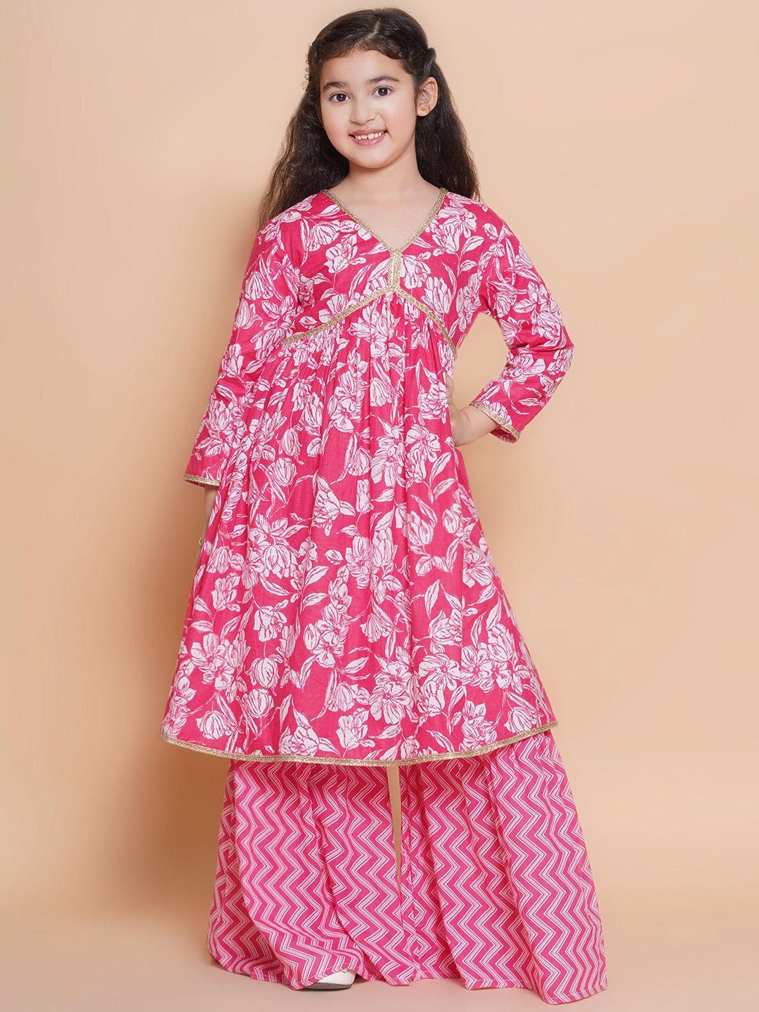 Bitiya by Bhama Girls Floral Printed Empire Gotta Patti Pure Cotton Kurta with Sharara, Pink
Bitiya by Bhama Girls Floral Printed Empire Gotta Patti Pure Cotton Kurta with Sharara, Pink