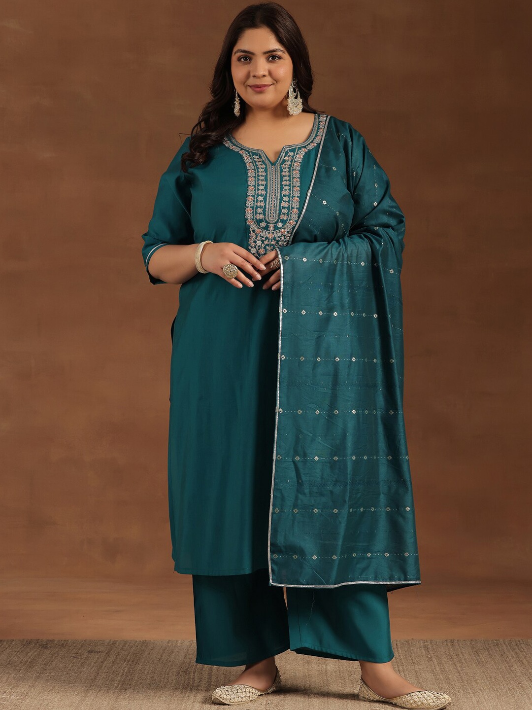 EXTRA LOVE BY LIBAS Plus Size Floral Thread Work Yoke Design Kurta ,Palazzos & Dupatta, Teal
EXTRA LOVE BY LIBAS Plus Size Floral Thread Work Yoke Design Kurta ,Palazzos & Dupatta, Teal