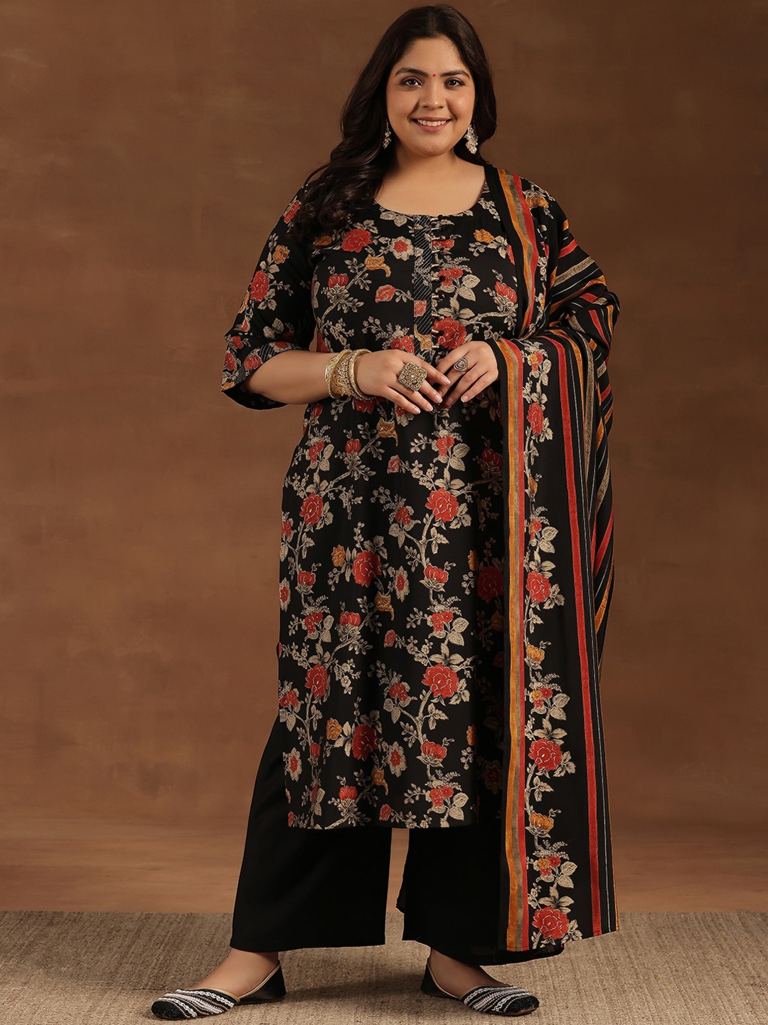 EXTRA LOVE BY LIBAS Plus Size Floral Printed Regular Kurta with Palazzos & With Dupatta, Black
EXTRA LOVE BY LIBAS Plus Size Floral Printed Regular Kurta with Palazzos & With Dupatta, Black