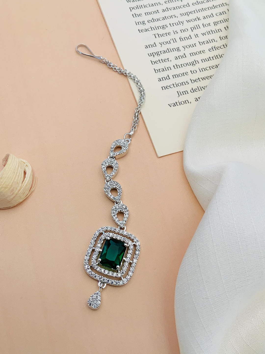 ABDESIGNS Silver-Plated Artificial Stones and Beads Studded Maang Tikka Head Jewellery
ABDESIGNS Silver-Plated Artificial Stones and Beads Studded Maang Tikka Head Jewellery