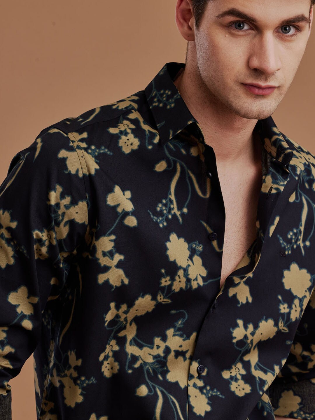 Aldeno Comfort Floral Printed Spread Collar Long Sleeves Regular Fit Cotton Casual Shirt, Black
Aldeno Comfort Floral Printed Spread Collar Long Sleeves Regular Fit Cotton Casual Shirt, Black