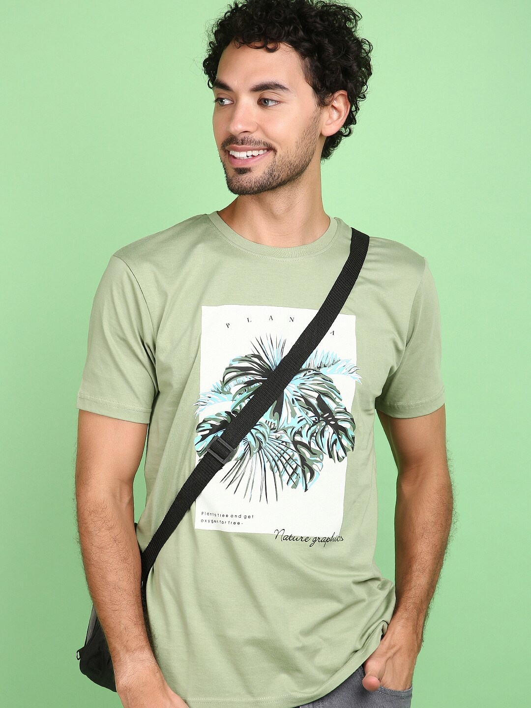 V-Mart Tropical Printed Round Neck Short Sleeves Cotton Slim Fit Casual T-shirt, Green
V-Mart Tropical Printed Round Neck Short Sleeves Cotton Slim Fit Casual T-shirt, Green