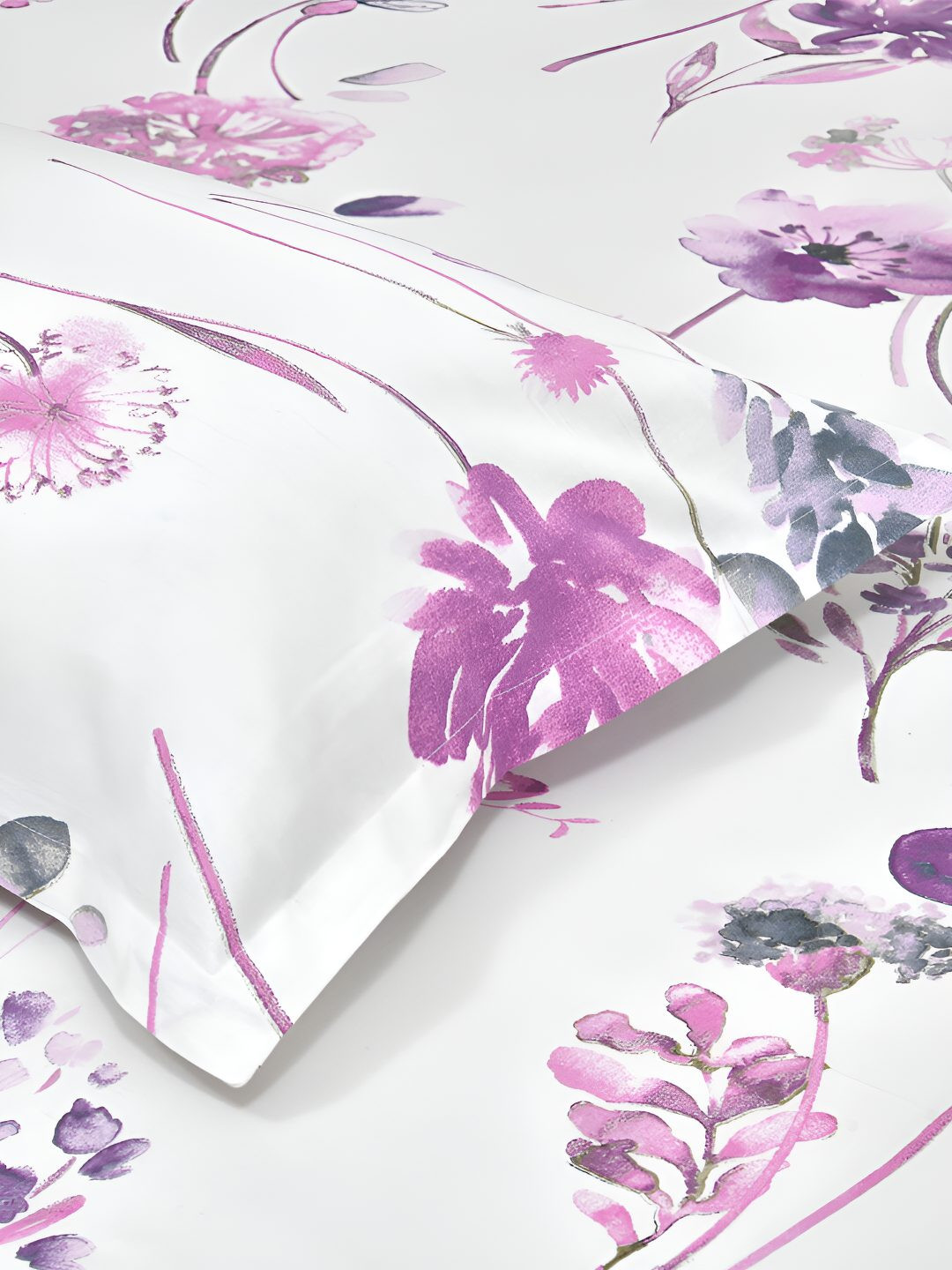 haus & kinder White Floral 186 TC Fitted Pure Cotton King Bedsheet With 2 Pillow Covers
haus & kinder White Floral 186 TC Fitted Pure Cotton King Bedsheet With 2 Pillow Covers