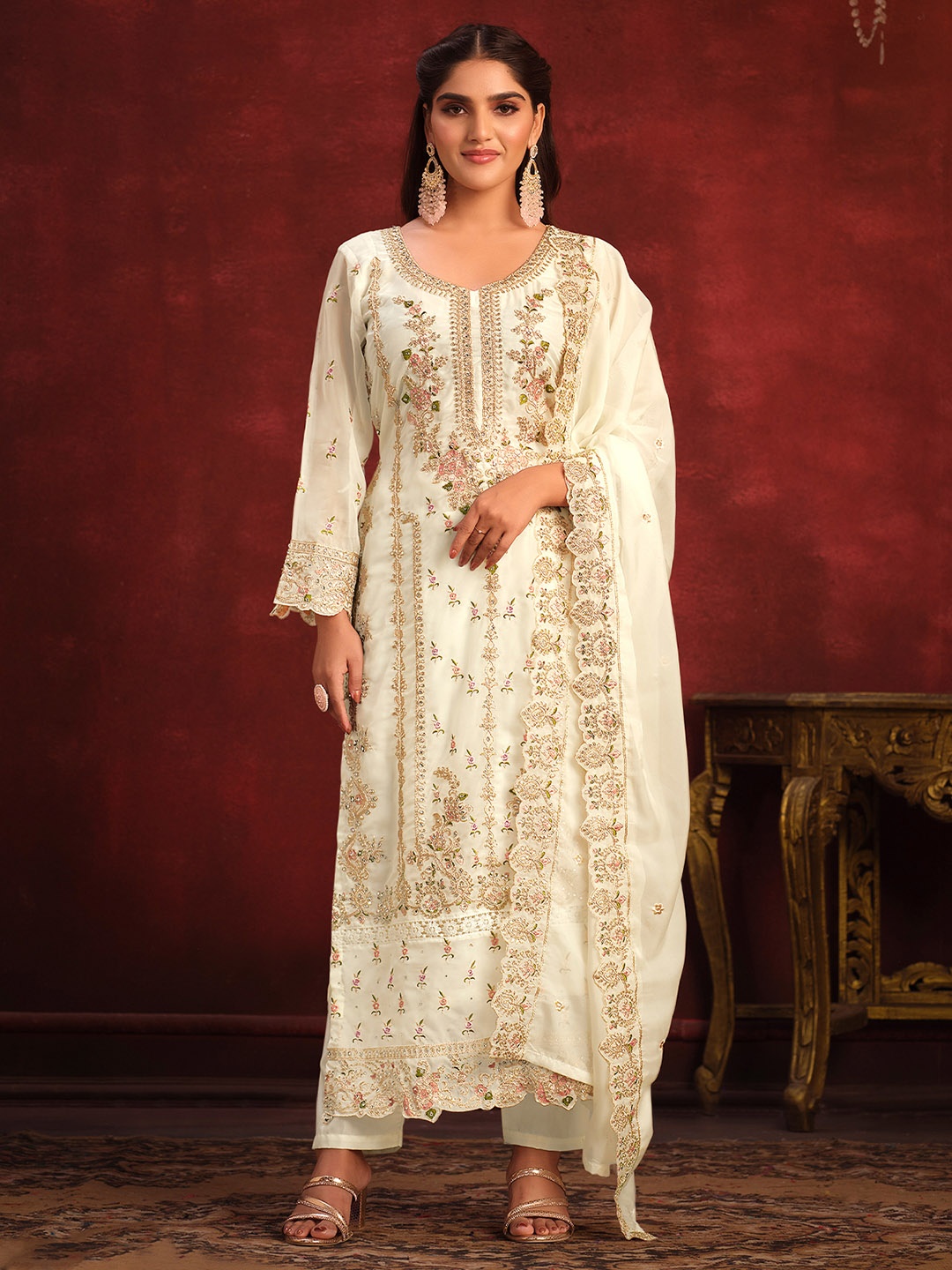 ODETTE Women Embroidered Regular Thread Work Kurta with Trousers & With Dupatta, Off white
ODETTE Women Embroidered Regular Thread Work Kurta with Trousers & With Dupatta, Off white