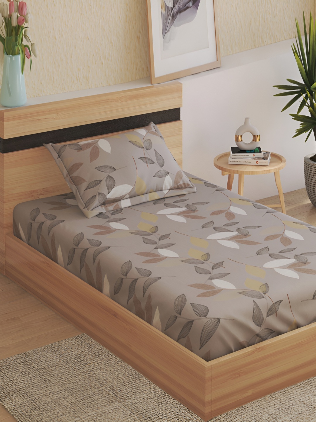 Home Centre Corsica Pallav Grey Flat 220 TC Single Microfiber Bedsheet with 1 Pillow Cover
Home Centre Corsica Pallav Grey Flat 220 TC Single Microfiber Bedsheet with 1 Pillow Cover