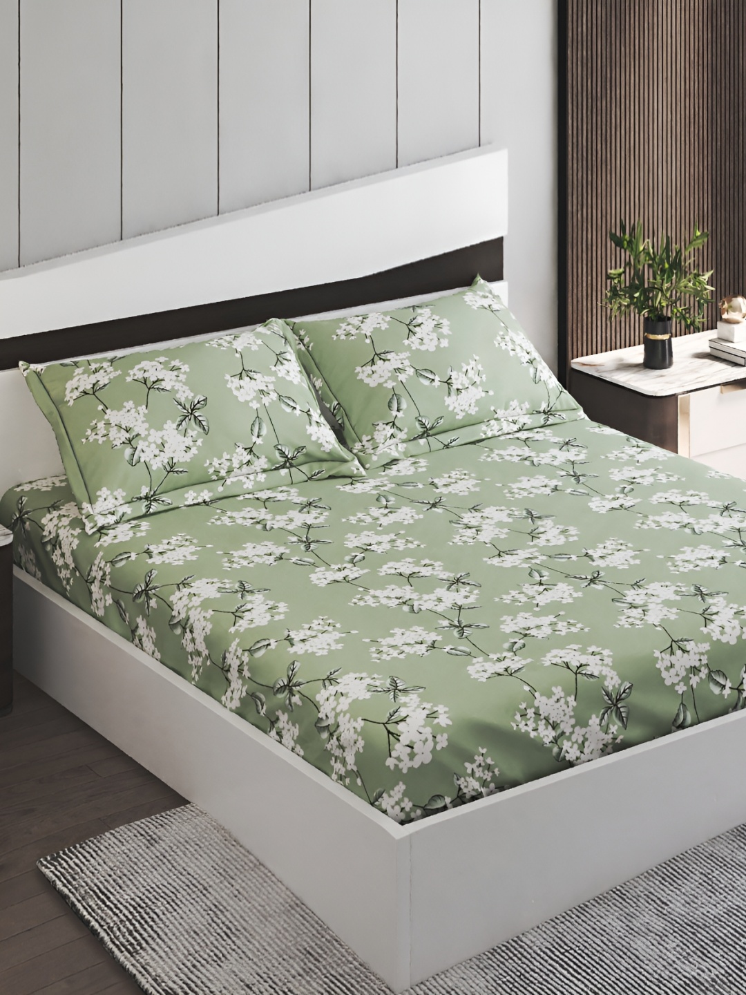 Home Centre Corsica Jared Green Flat 220 TC Microfiber Queen Bedsheet with 2 Pillow Covers
Home Centre Corsica Jared Green Flat 220 TC Microfiber Queen Bedsheet with 2 Pillow Covers