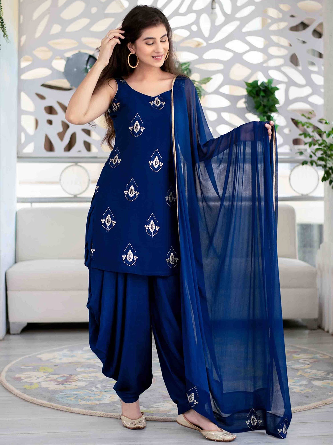 Label Shaurya Sanadhya Floral Printed Georgette Striaght Kurti With Patiala & Dupatta, Blue
Label Shaurya Sanadhya Floral Printed Georgette Striaght Kurti With Patiala & Dupatta, Blue