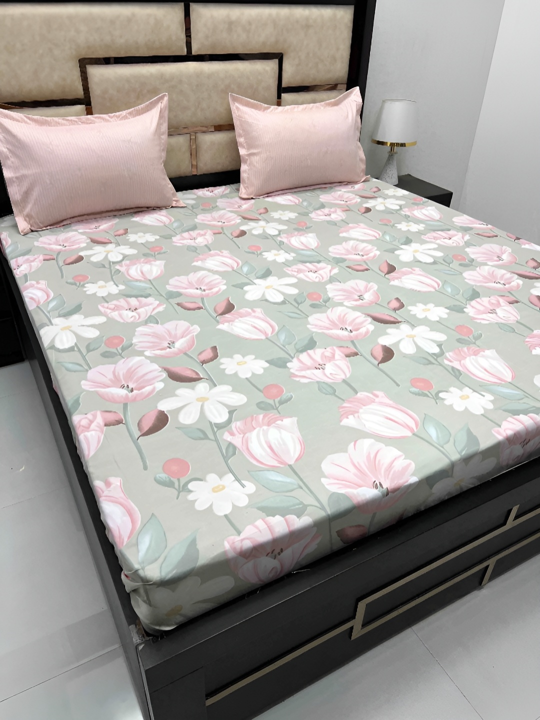 Pure Decor Leisure Fur Green & Pink Floral Cotton 260 TC King Bedsheet & 2 Pillow Covers
Pure Decor Leisure Fur Green & Pink Floral Cotton 260 TC King Bedsheet & 2 Pillow Covers