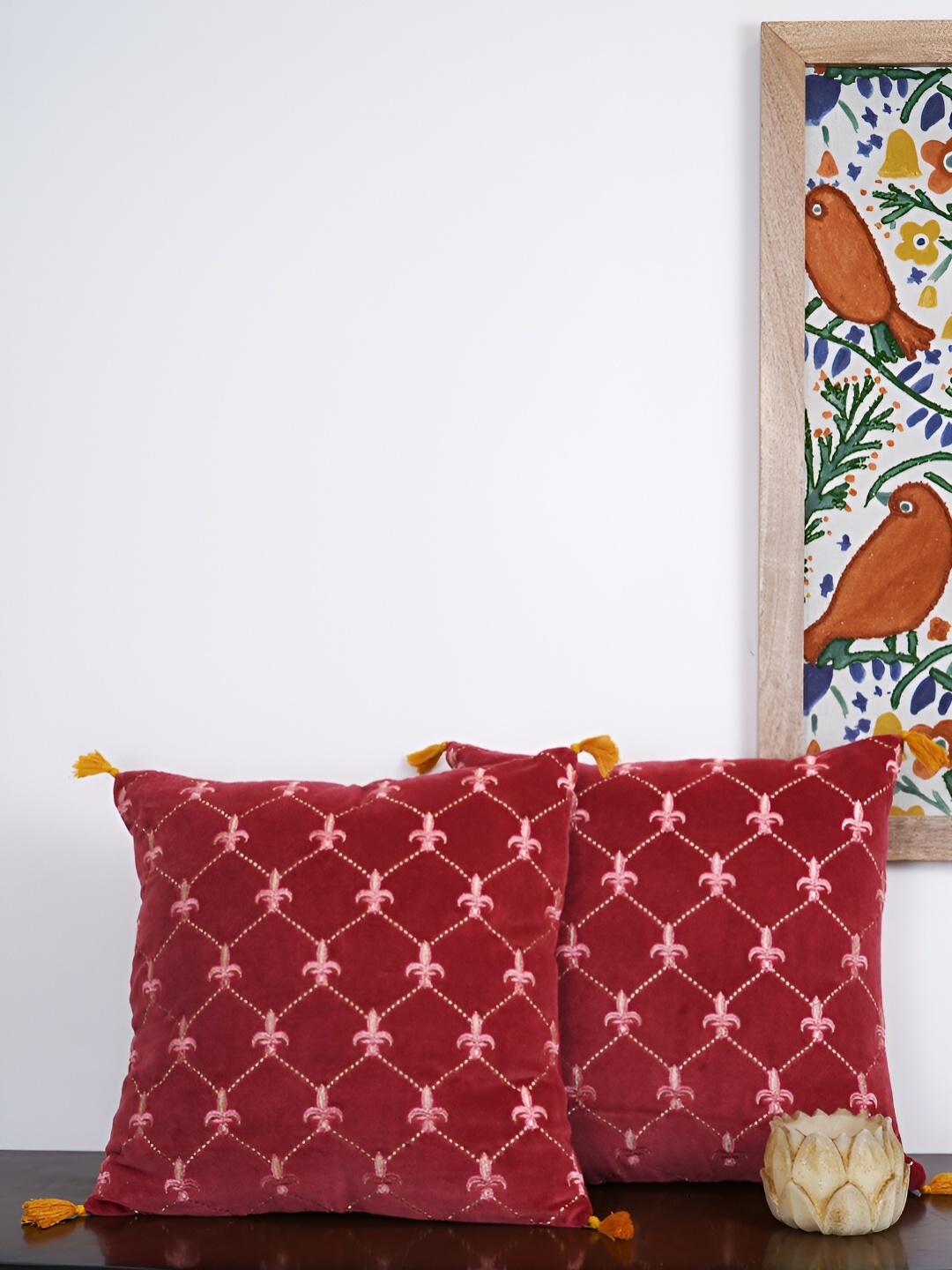 Ratan Cart Red & Pink 2 Pieces Ethnic Motifs Embroidered Velvet Square Cushion Covers
Ratan Cart Red & Pink 2 Pieces Ethnic Motifs Embroidered Velvet Square Cushion Covers