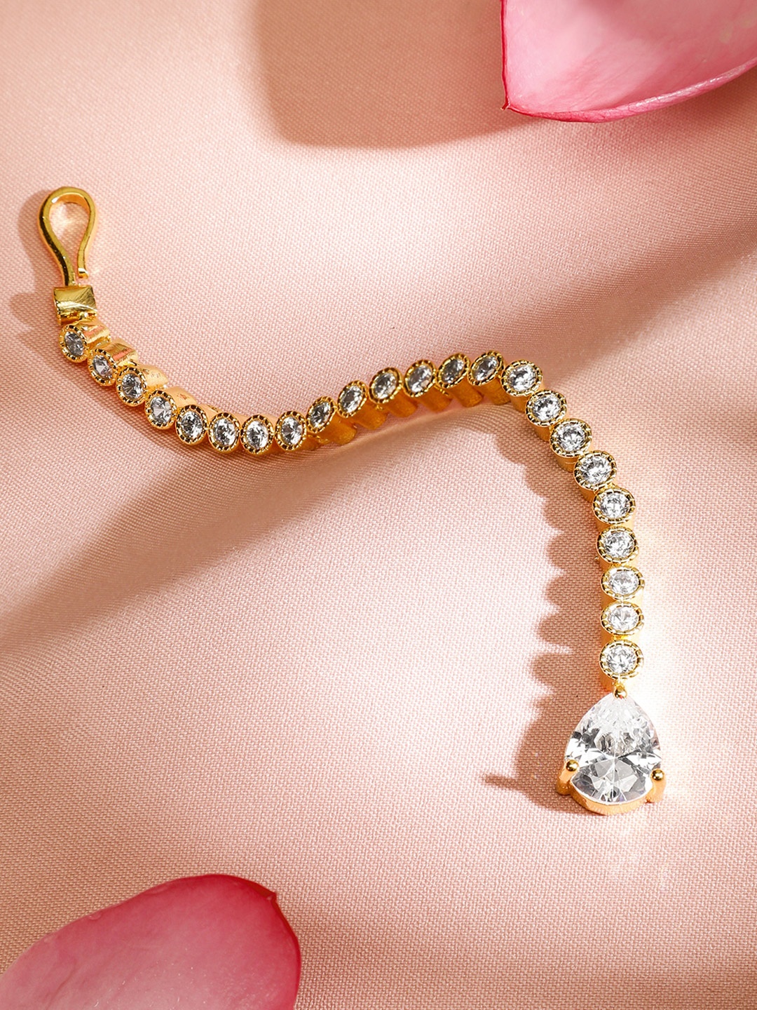 Rubans Stylish 22KT Gold Plated Cubic Zirconia Studded & AD Drop Handcrafted Maang Tikkas
Rubans Stylish 22KT Gold Plated Cubic Zirconia Studded & AD Drop Handcrafted Maang Tikkas