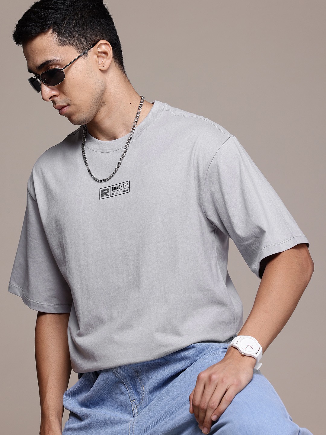 The Roadster Lifestyle Co. Drop-Shoulder Sleeves Pure Cotton Relaxed Fit T-shirt, Grey
The Roadster Lifestyle Co. Drop-Shoulder Sleeves Pure Cotton Relaxed Fit T-shirt, Grey
