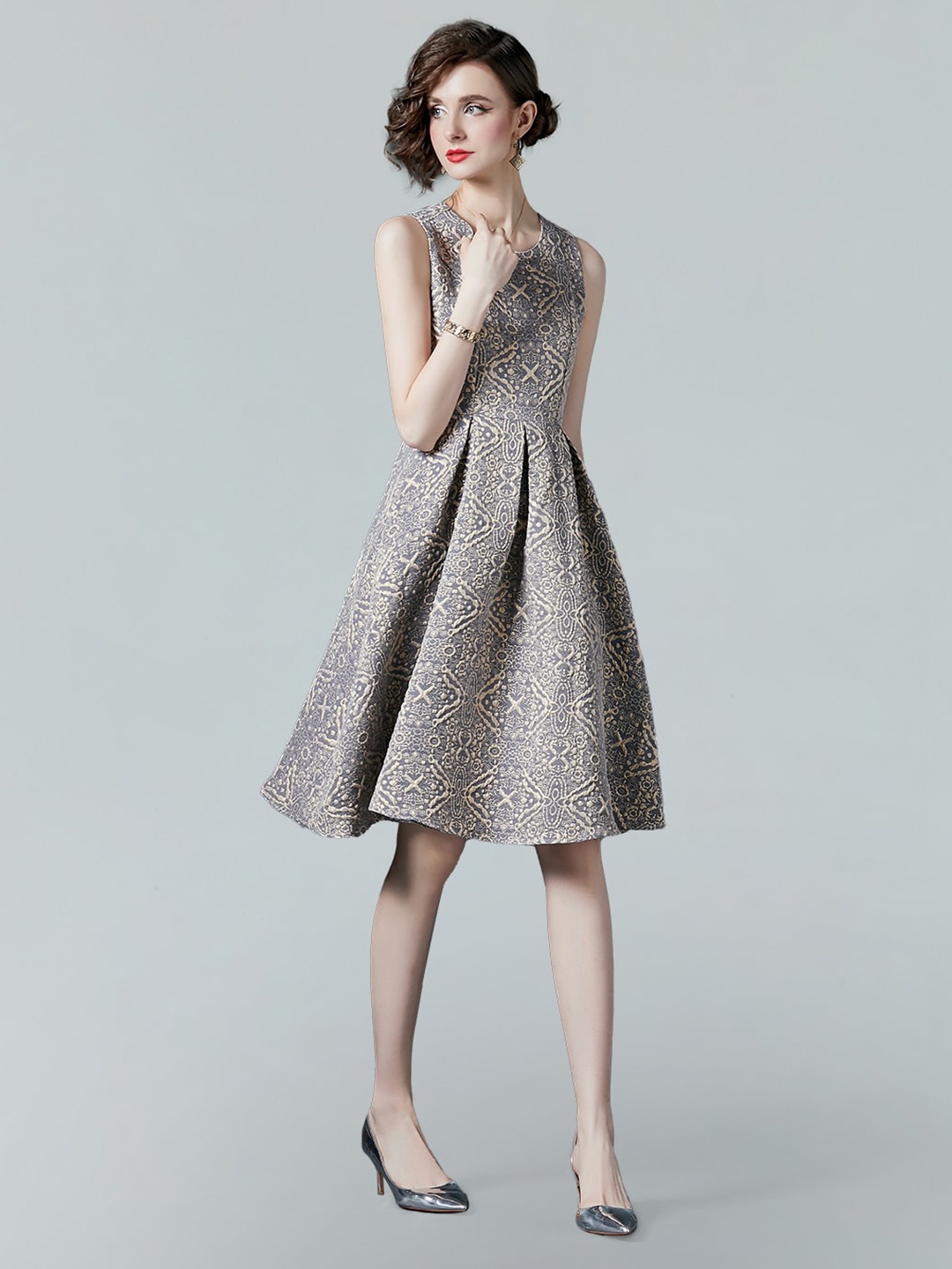 JC Collection Floral Self Design Sleeveless Pleated Detail Fit & Flare Dress, Grey
JC Collection Floral Self Design Sleeveless Pleated Detail Fit & Flare Dress, Grey