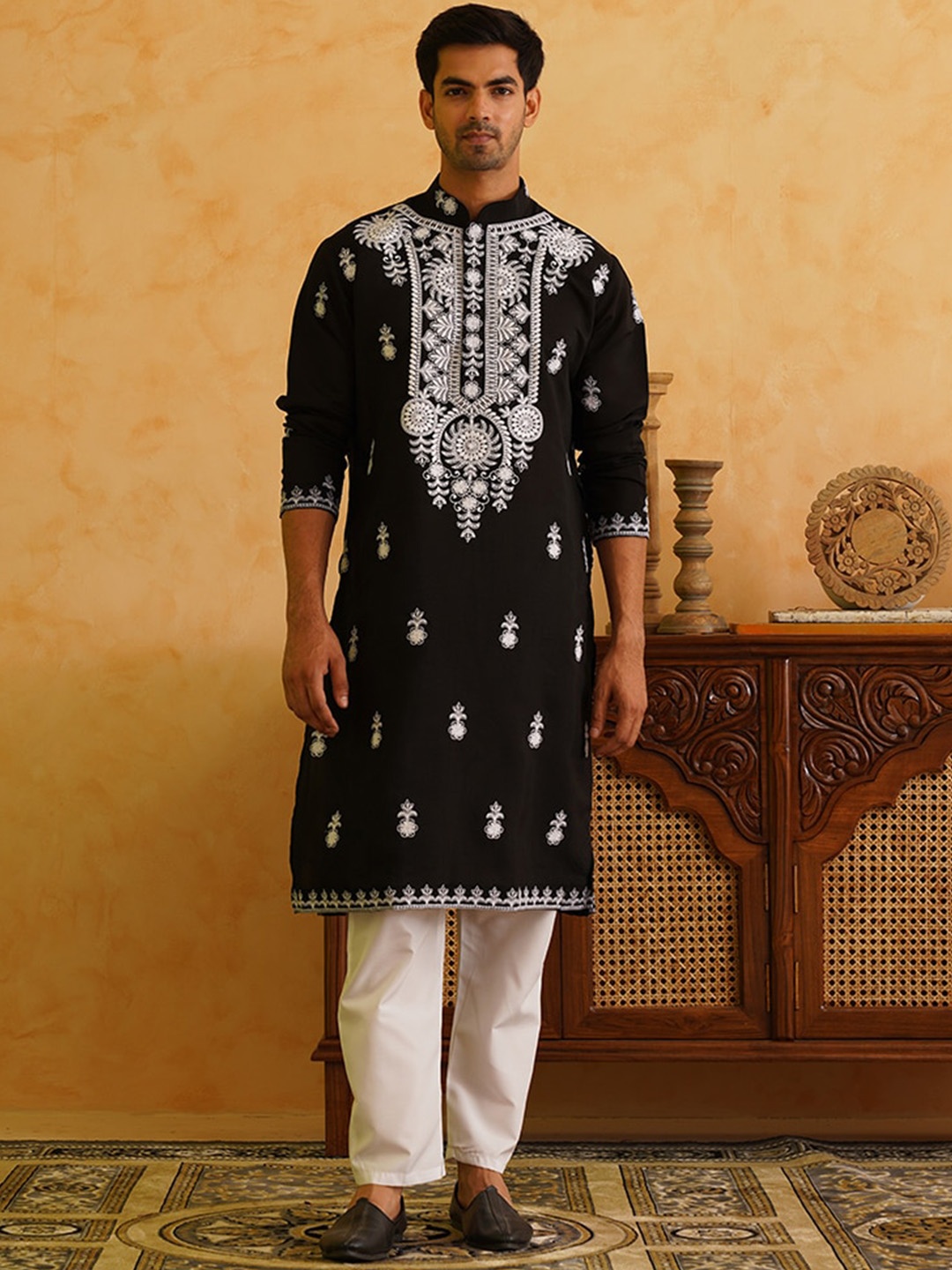SOJANYA LUXE Ethnic Motifs Embroidered Thread Work Mandarin Collar Cotton Straight Kurta, Black
SOJANYA LUXE Ethnic Motifs Embroidered Thread Work Mandarin Collar Cotton Straight Kurta, Black