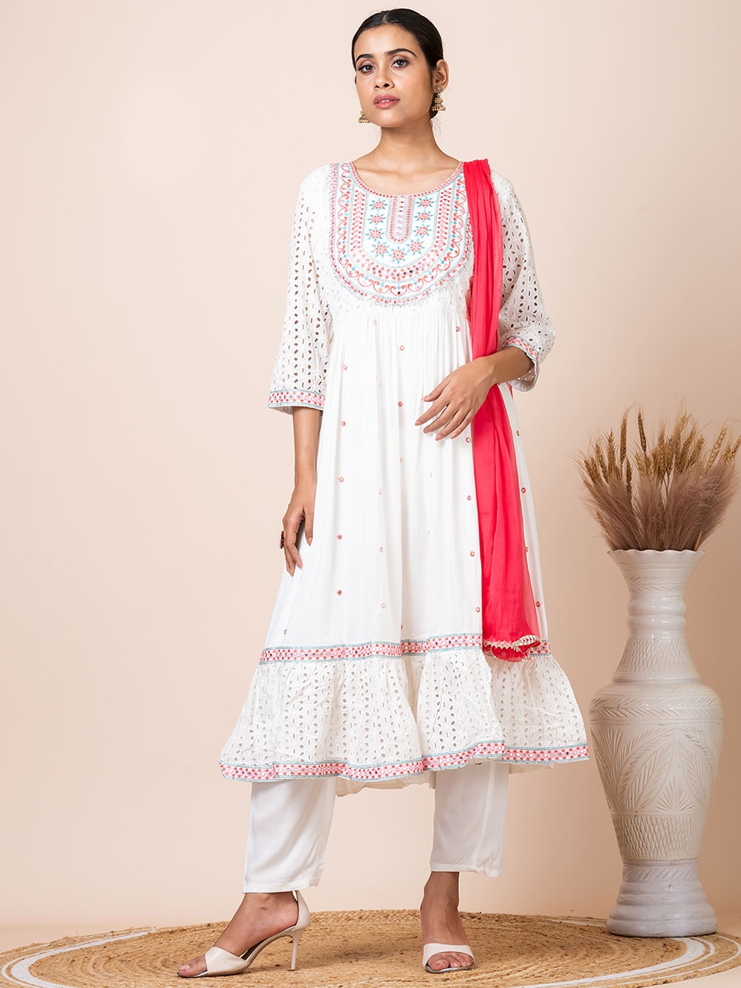 SARSO Ethnic Motifs Printed Thread Work Pure Cotton Anarkali Kurta & Trousers With Dupatta, White
SARSO Ethnic Motifs Printed Thread Work Pure Cotton Anarkali Kurta & Trousers With Dupatta, White