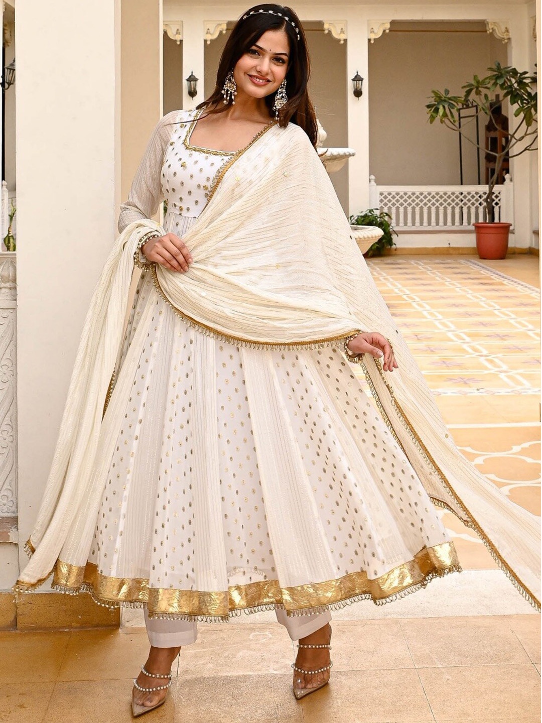 Urbanstree Ethnic Motifs Printed Anarkali Panelled Zari Kurta ,Trousers & Dupatta, White
Urbanstree Ethnic Motifs Printed Anarkali Panelled Zari Kurta ,Trousers & Dupatta, White