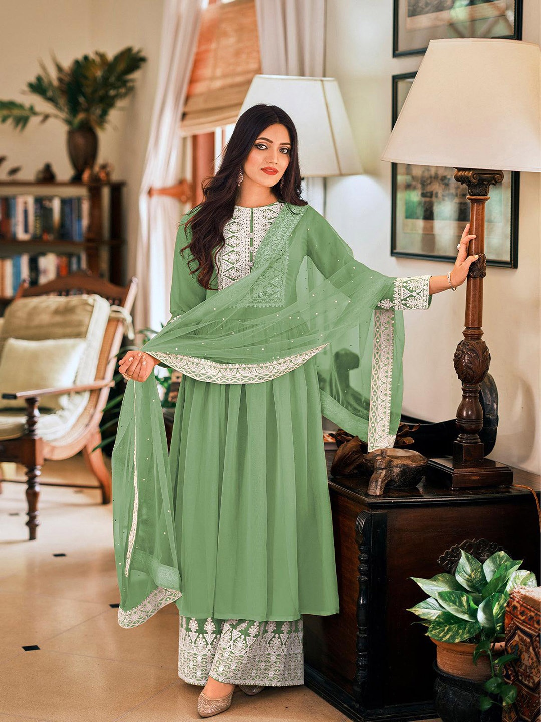 ODETTE Women Floral Yoke Design Regular Thread Work Kurta with Palazzos & With Dupatta, Green
ODETTE Women Floral Yoke Design Regular Thread Work Kurta with Palazzos & With Dupatta, Green
