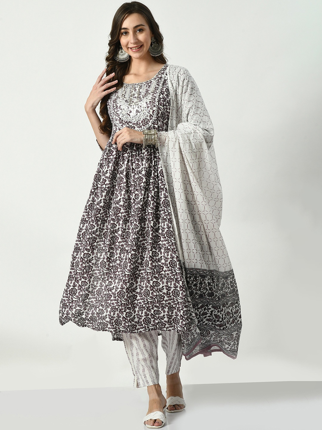 AnjuShree Choice Ethnic Motifs Embroidered Mirror Work Kurta With Harem Pant & Dupatta, Brown
AnjuShree Choice Ethnic Motifs Embroidered Mirror Work Kurta With Harem Pant & Dupatta, Brown