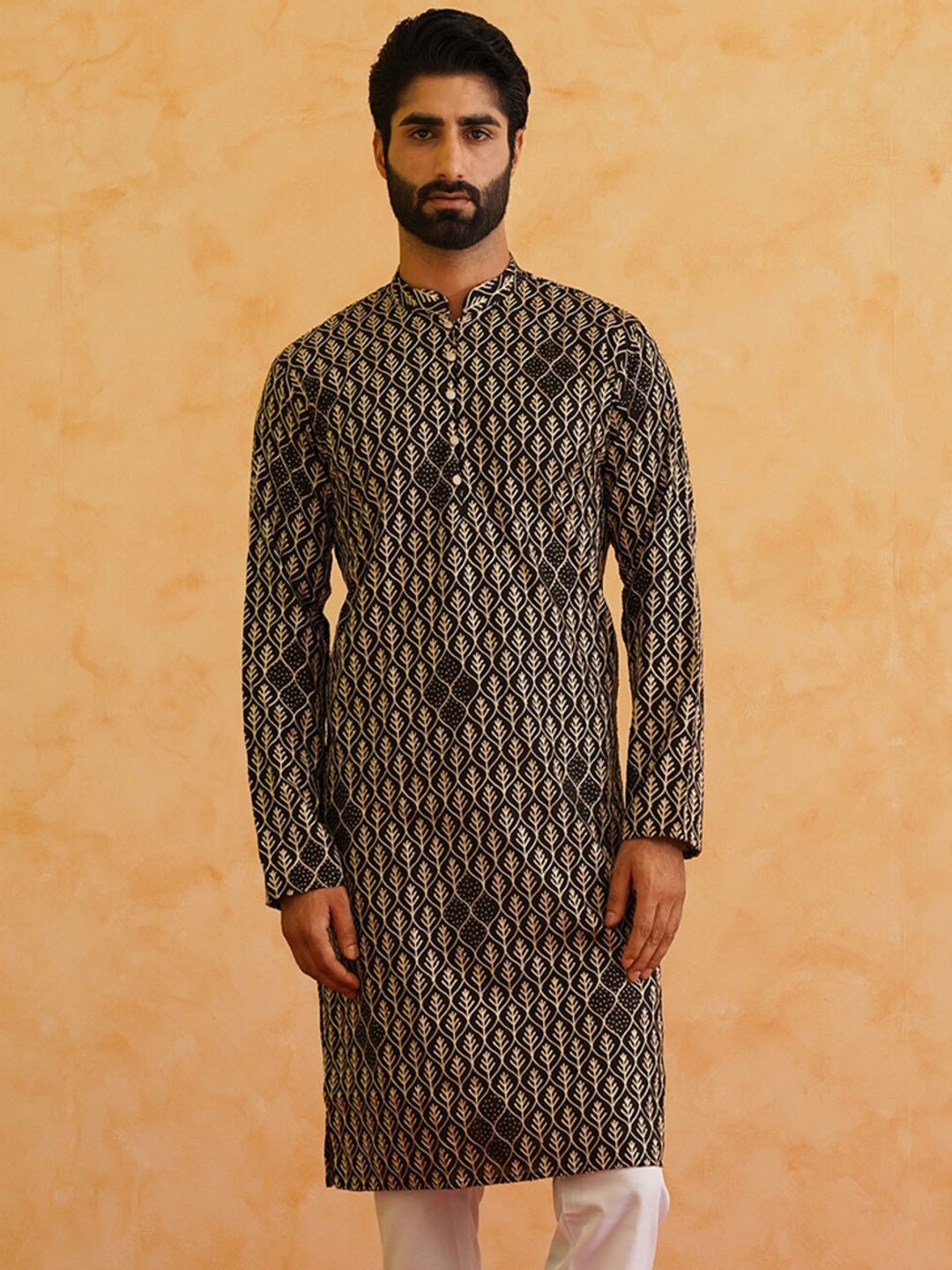 SOJANYA Floral Embroidered Mandarin Collar Thread Work Pure Cotton Straight Kurta, Black
SOJANYA Floral Embroidered Mandarin Collar Thread Work Pure Cotton Straight Kurta, Black