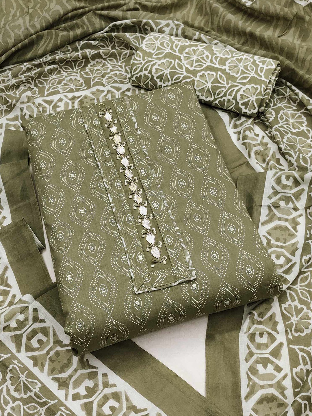 Peachmode Geometric Printed Beads & Stones Pure Cotton Unstitched Dress Material, Green
Peachmode Geometric Printed Beads & Stones Pure Cotton Unstitched Dress Material, Green