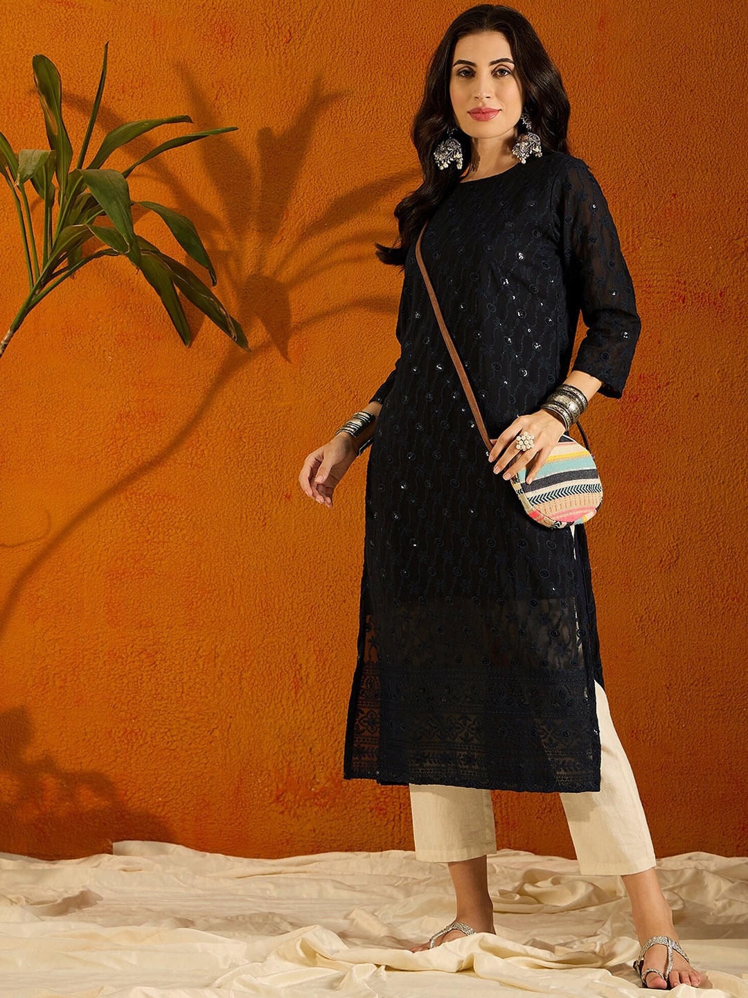 Anouk Floral Self Design Georgette Chikankari Embroidered Regular Straight Kurta, Navy blue
Anouk Floral Self Design Georgette Chikankari Embroidered Regular Straight Kurta, Navy blue