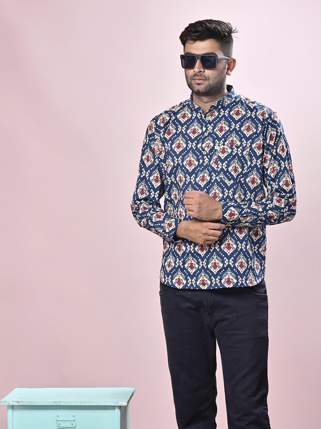 Hues Fab Men Classic Ethnic Motifs Printed Mandarin Collar Curved Cotton Kurta Shirt, Navy blue
Hues Fab Men Classic Ethnic Motifs Printed Mandarin Collar Curved Cotton Kurta Shirt, Navy blue