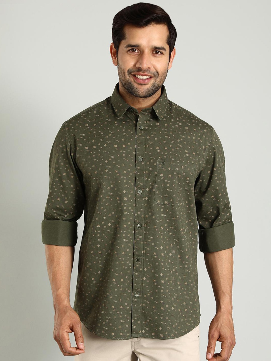 Indian Terrain Spread Collar Long Sleeves Classic Slim Fit Geometric Printed Casual Shirt, Green
Indian Terrain Spread Collar Long Sleeves Classic Slim Fit Geometric Printed Casual Shirt, Green