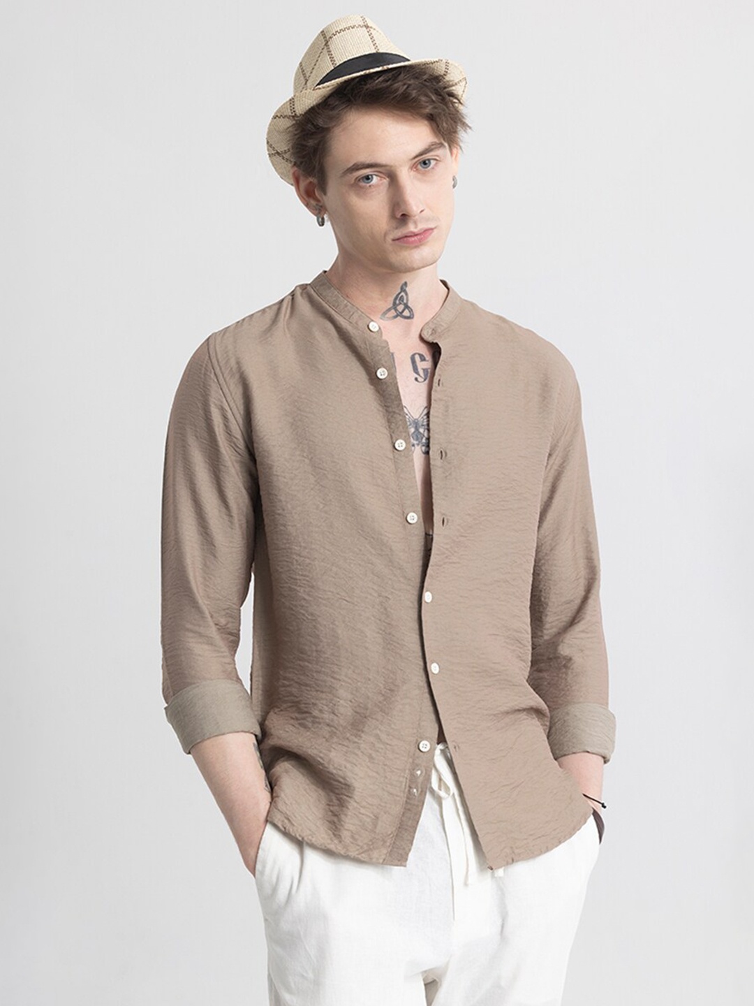 Snitch Beige Classic Slim Fit Mandarin Collar Long Sleeves Casual Shirt
Snitch Beige Classic Slim Fit Mandarin Collar Long Sleeves Casual Shirt