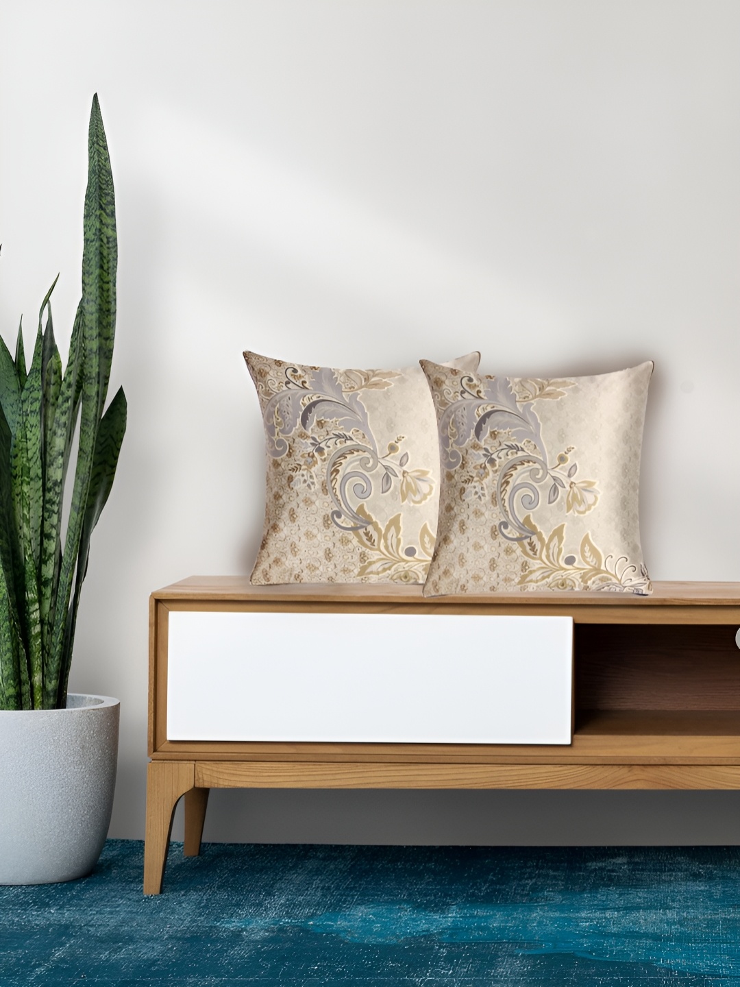 Tasseled Home Gold-Toned & Grey 2 Pcs Ethnic Motifs Printed Velvet Square Cushion Covers
Tasseled Home Gold-Toned & Grey 2 Pcs Ethnic Motifs Printed Velvet Square Cushion Covers