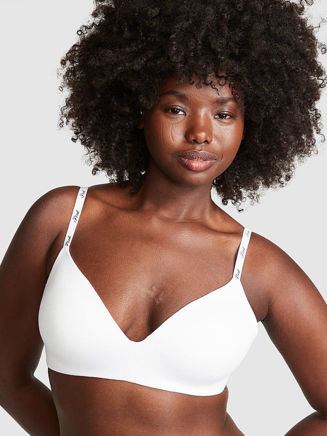 Victoria's Secret Wear Everywhere Wireless Lightly Lined Heavily Padded Everyday Bra, White
Victoria's Secret Wear Everywhere Wireless Lightly Lined Heavily Padded Everyday Bra, White