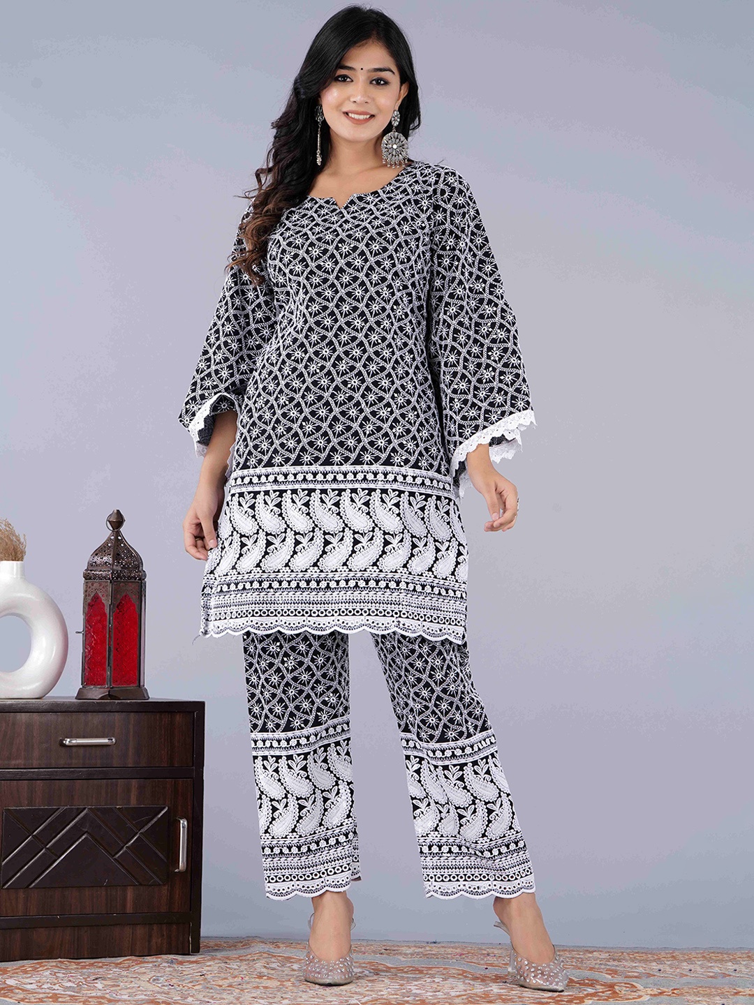 QUEENLEY Ethnic Motifs Embroidered Bell Sleeves Pure Cotton Chikankari Straight Kurta Set, Black
QUEENLEY Ethnic Motifs Embroidered Bell Sleeves Pure Cotton Chikankari Straight Kurta Set, Black